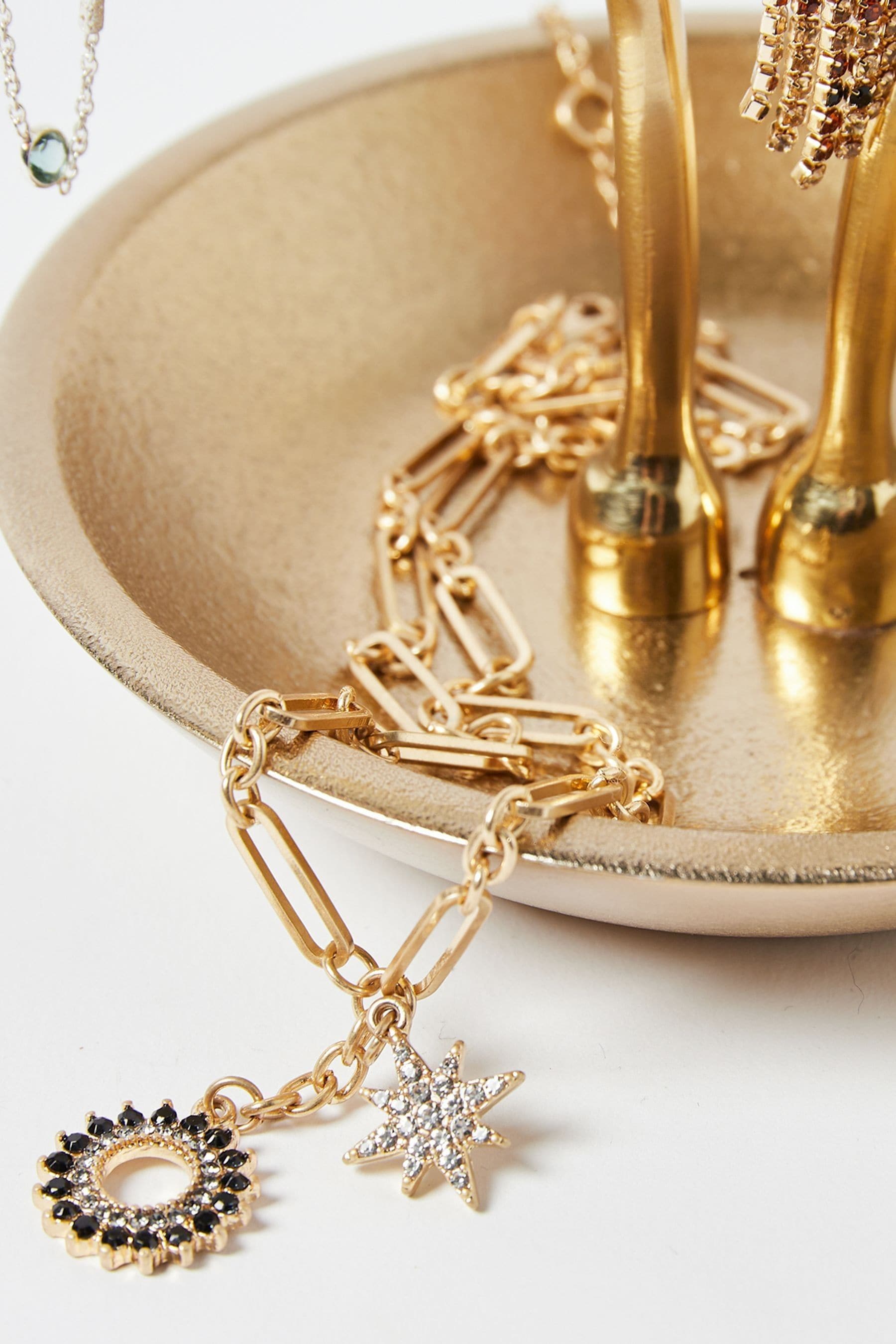 Oliver bonas necklace stand online