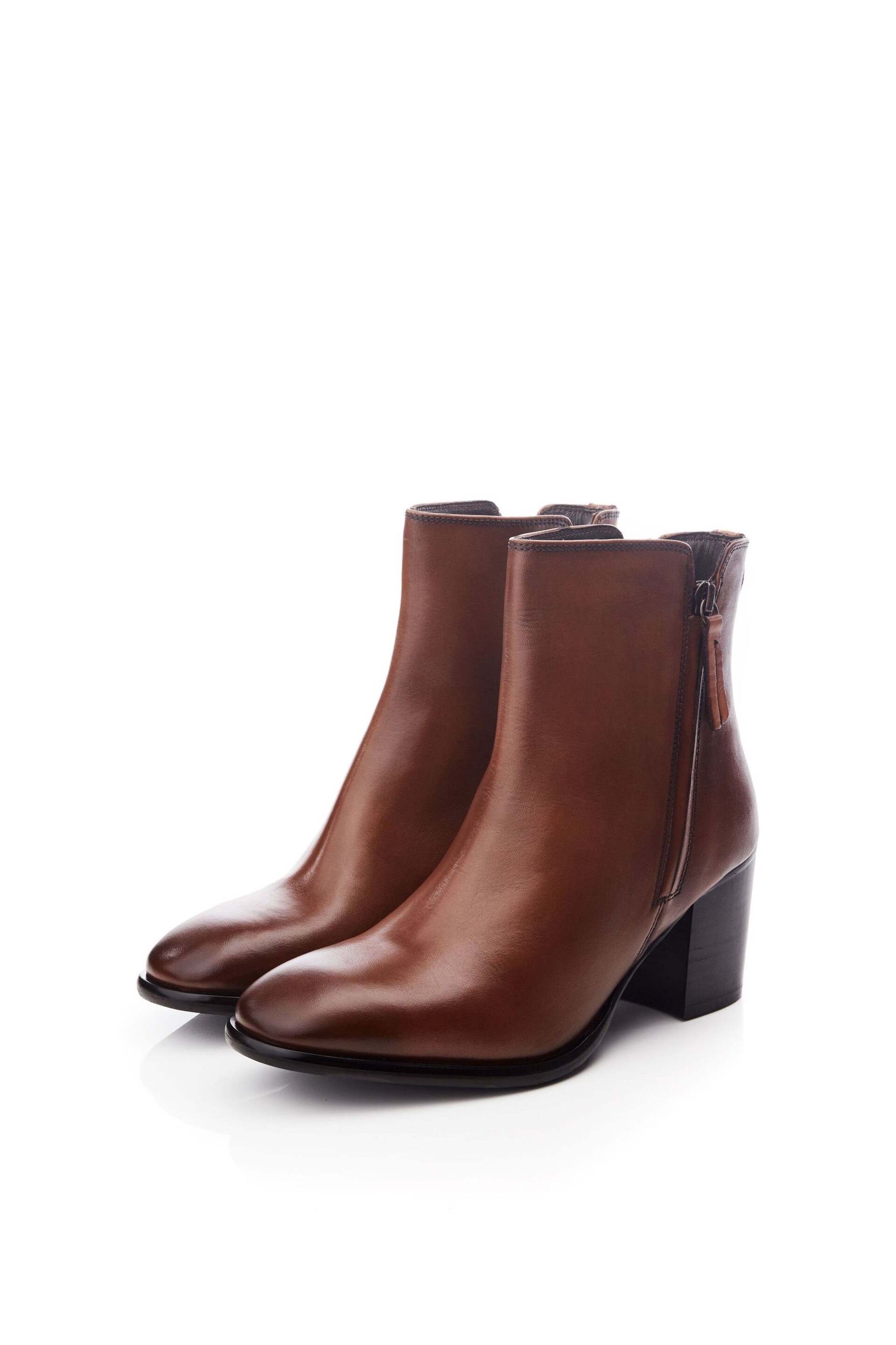 Moda in Pelle Lakayla Block Heel Ankle Brown Boots With Decorative Outside Zip - Image 2 of 4