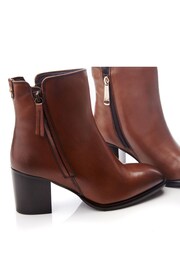 Moda in Pelle Lakayla Block Heel Ankle Brown Boots With Decorative Outside Zip - Image 4 of 4