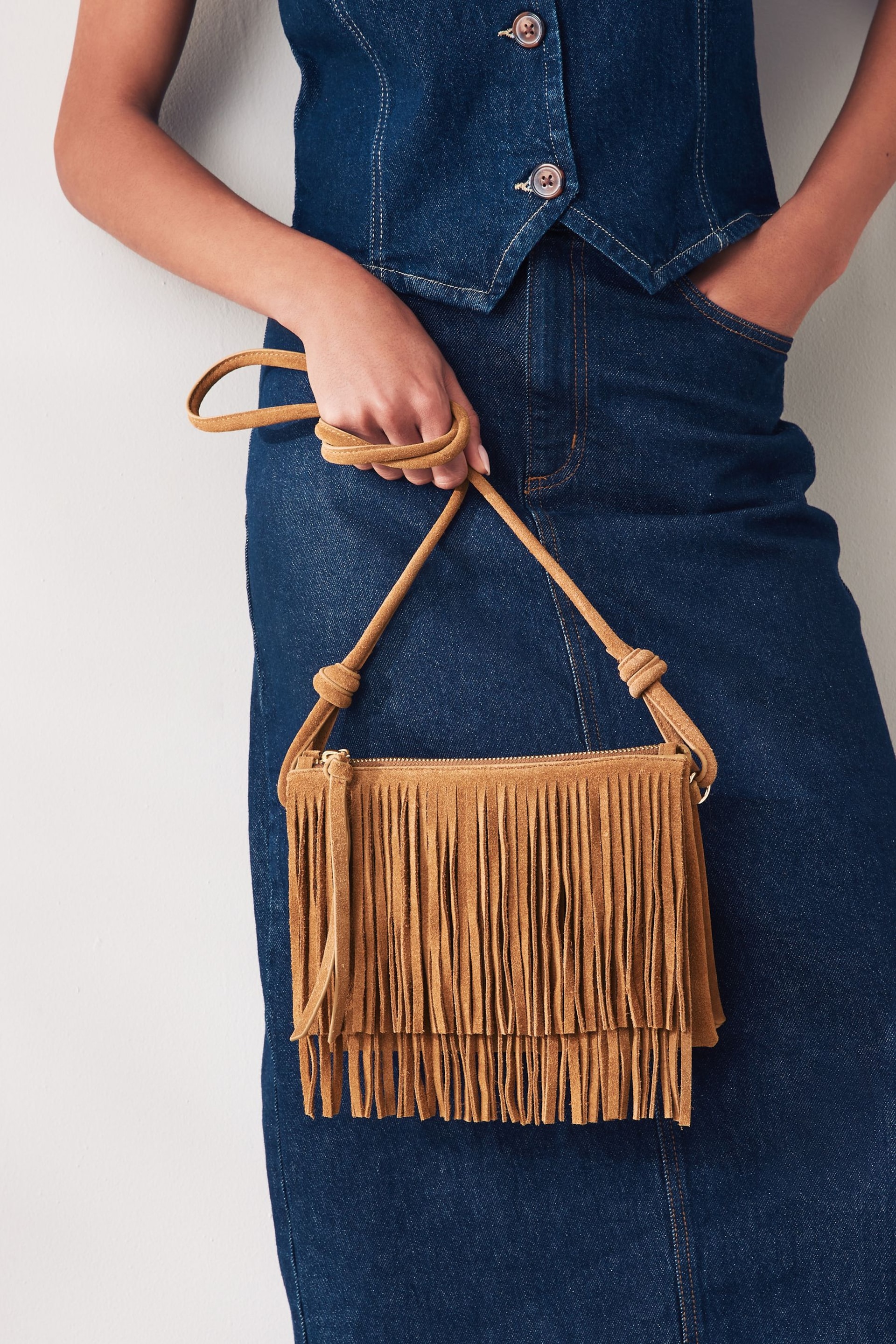 Tan Brown Leather Fringe Western Cross-Body Bag - Image 2 of 10