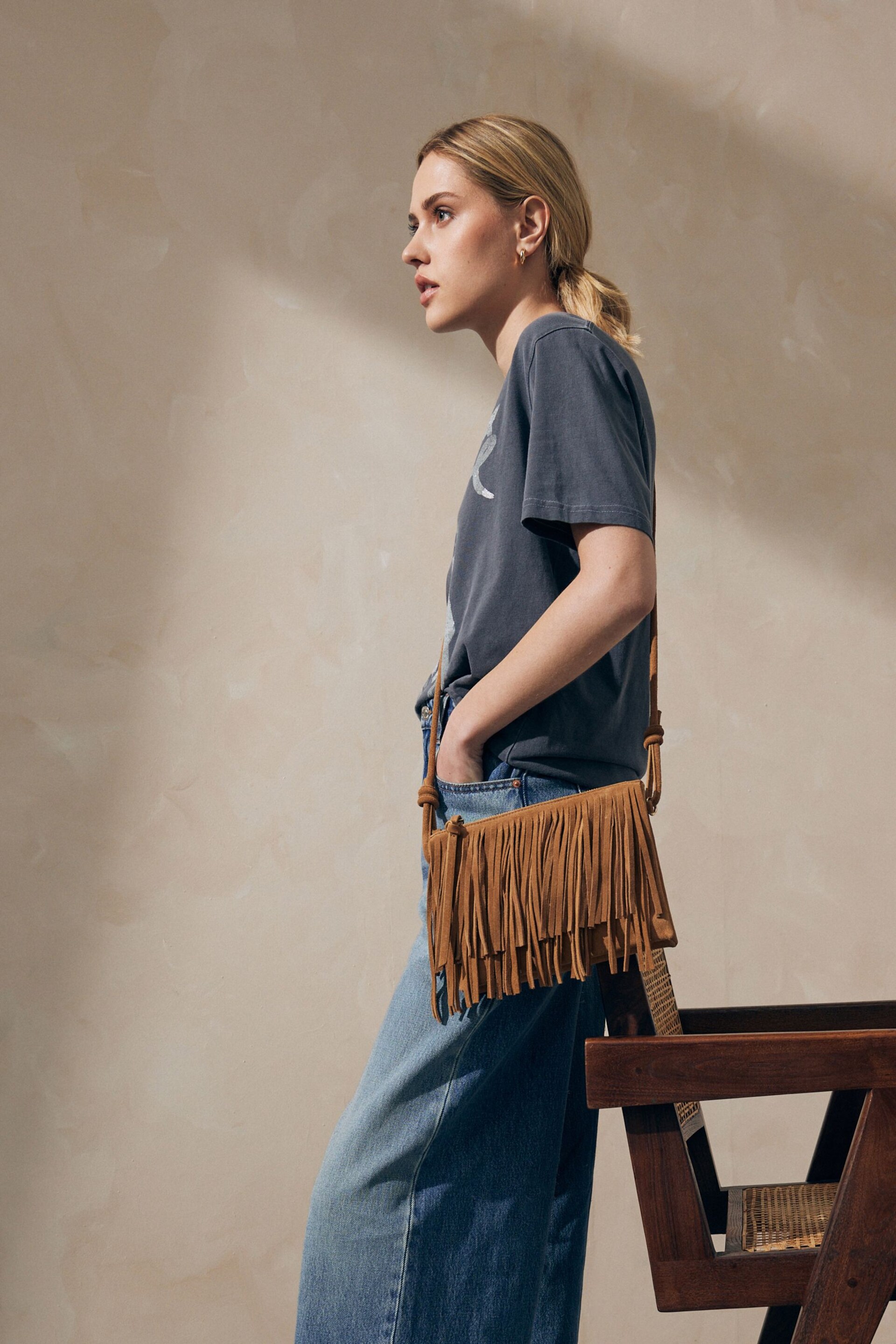 Tan Brown Leather Fringe Western Cross-Body Bag - Image 3 of 10