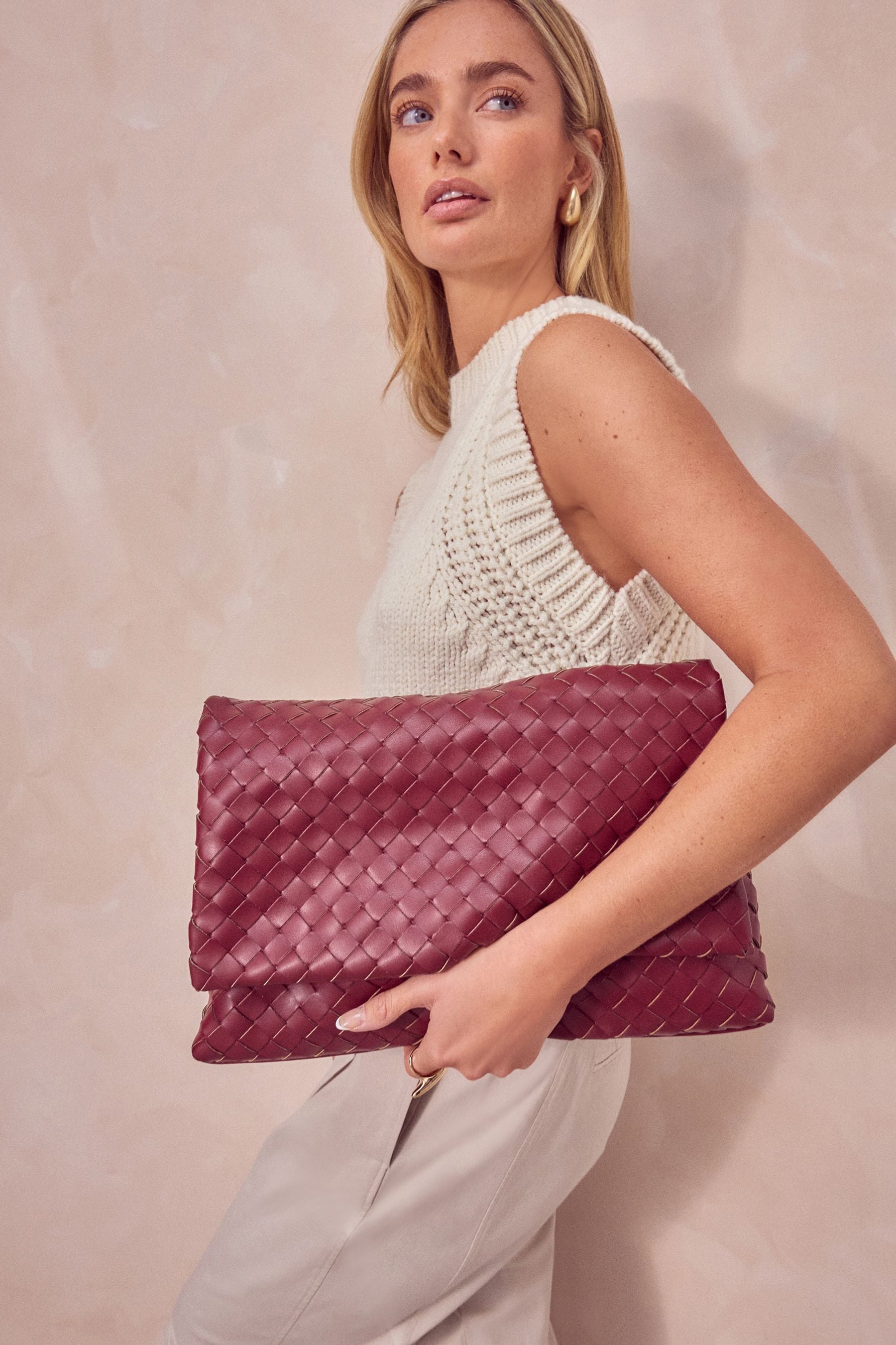 Red clutch bag next discount