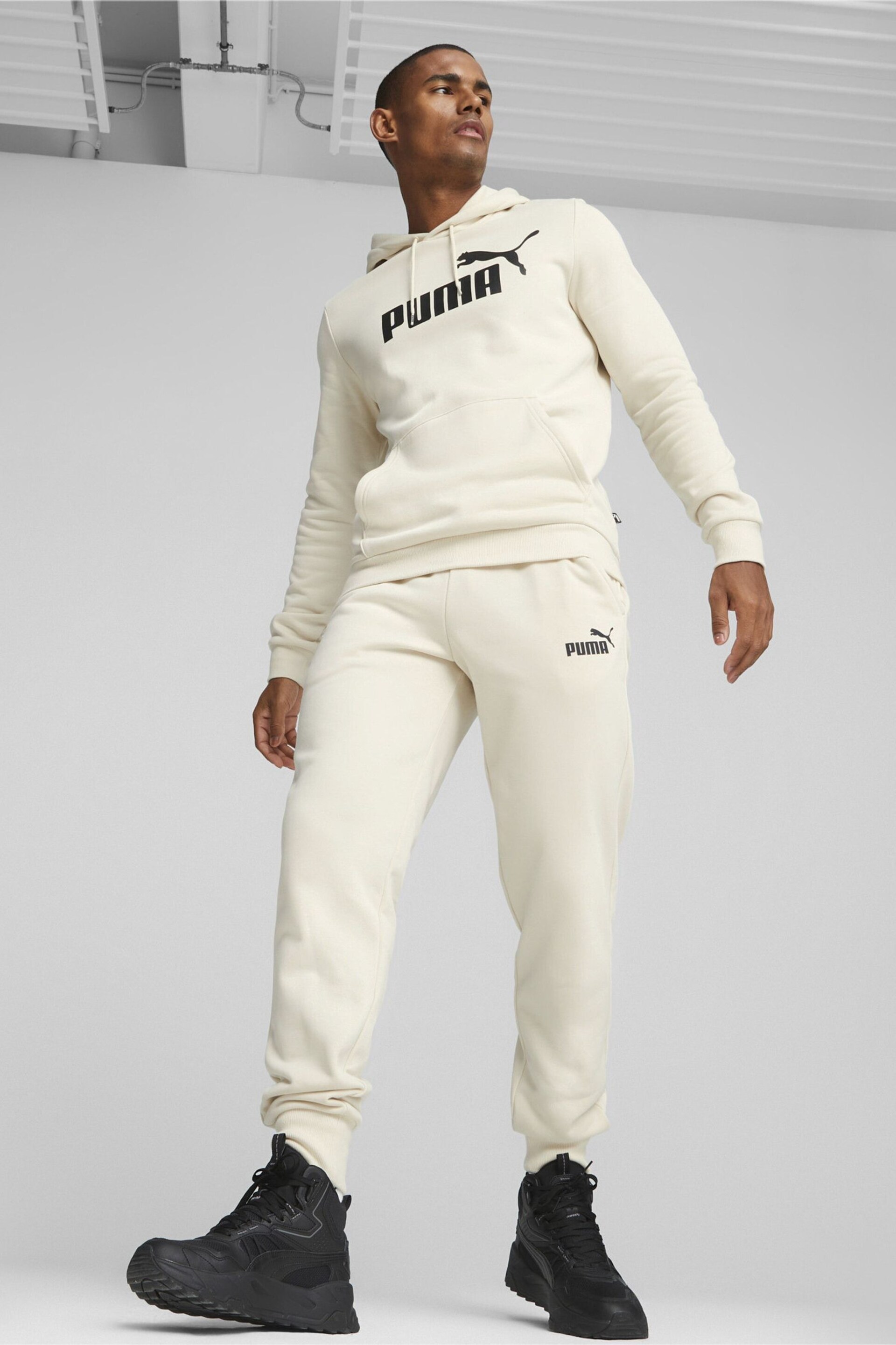 Puma White Essentials Logo Men Sweat Joggers - Image 3 of 7