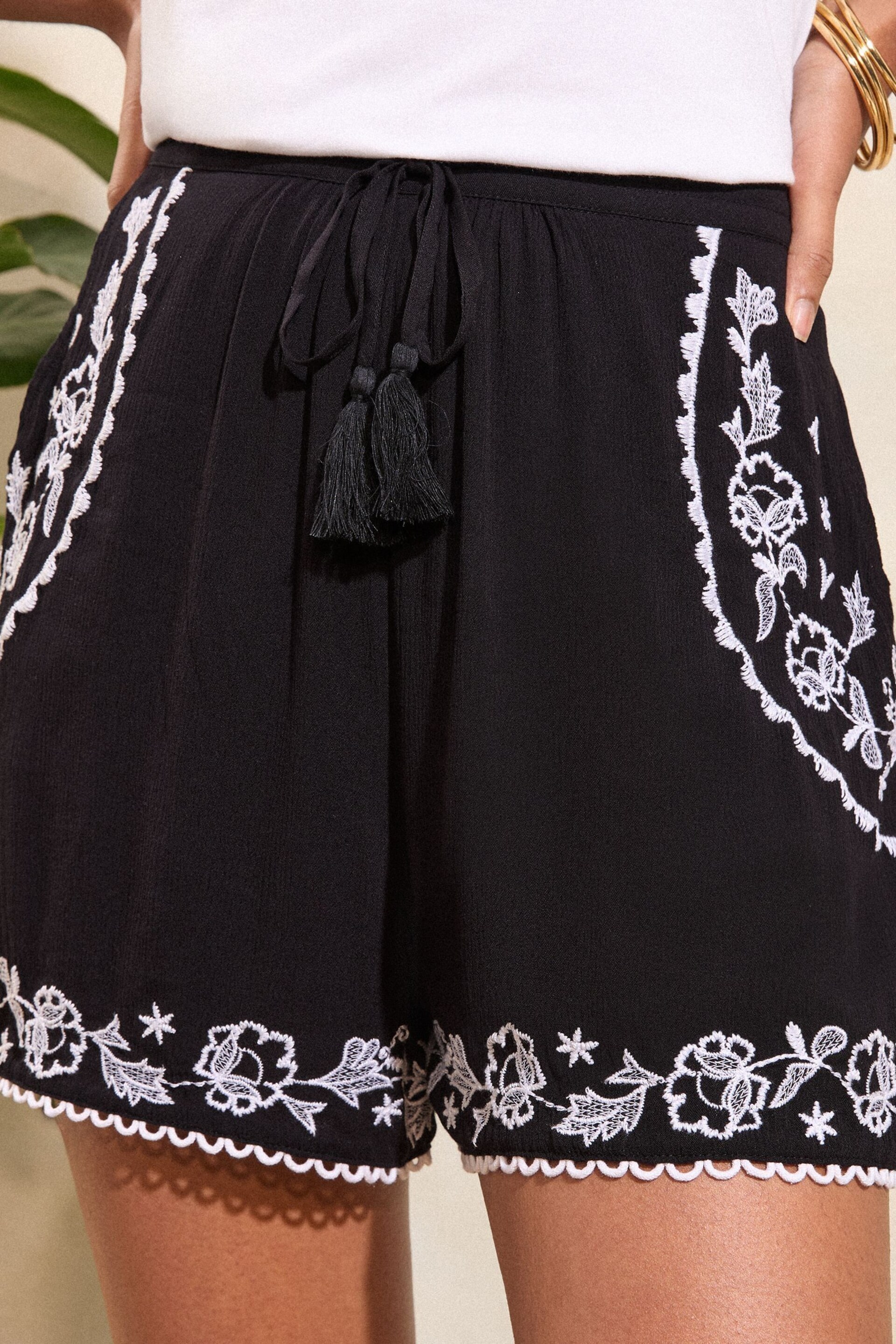 Love & Roses Black Embroidered Elasticated Trim Detail Shortss - Image 1 of 4