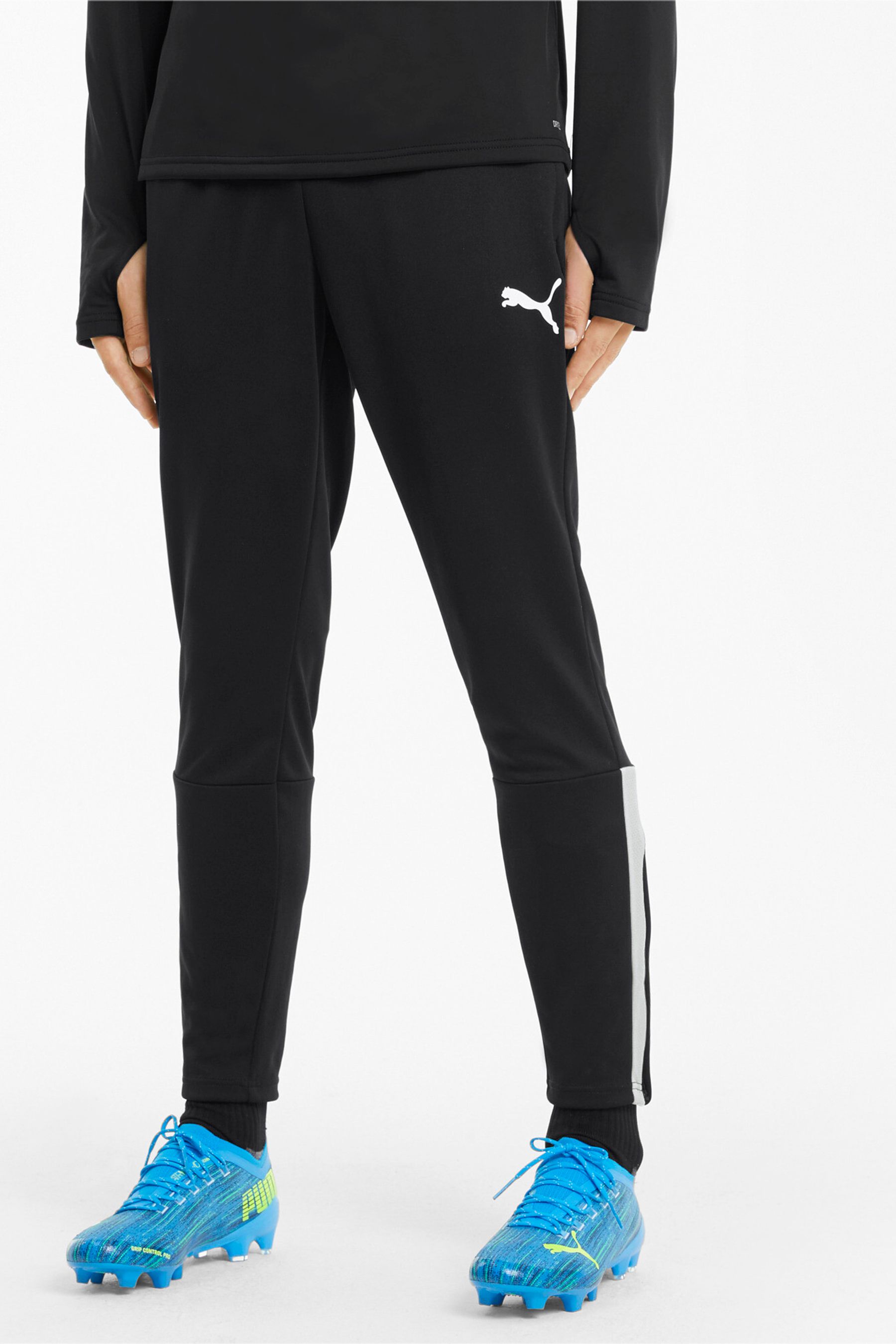 Puma football joggers in black store