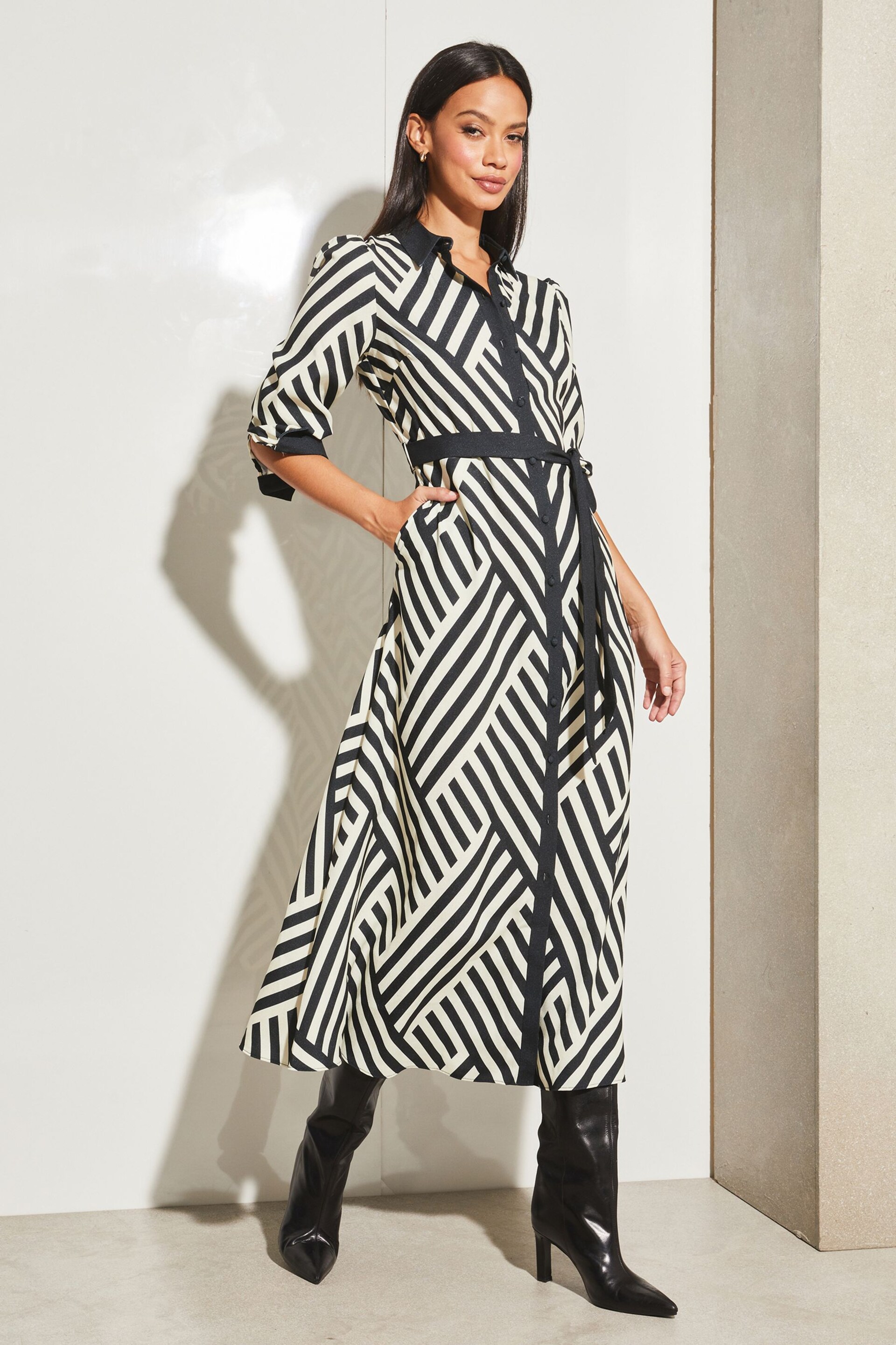 Lipsy Black/White Long Sleeve Maxi Shirt Dress - Image 3 of 4