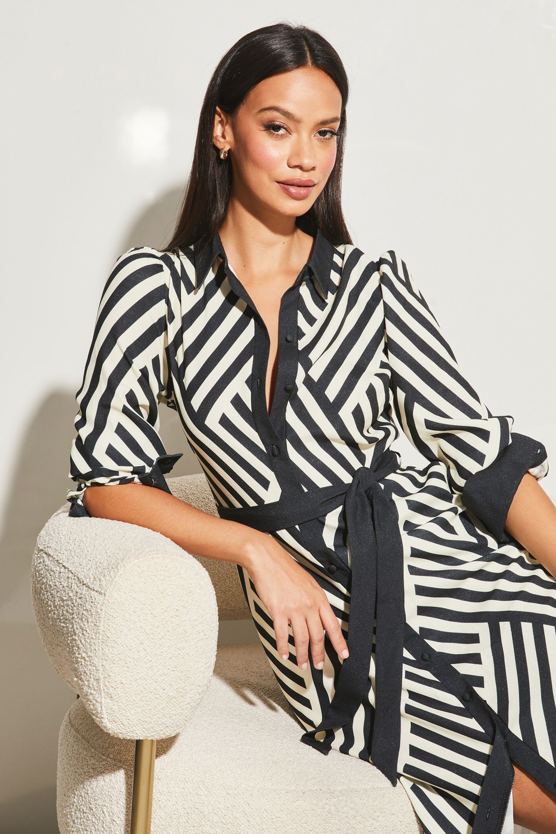 Lipsy Black/White Long Sleeve Maxi Shirt Dress - Image 4 of 4