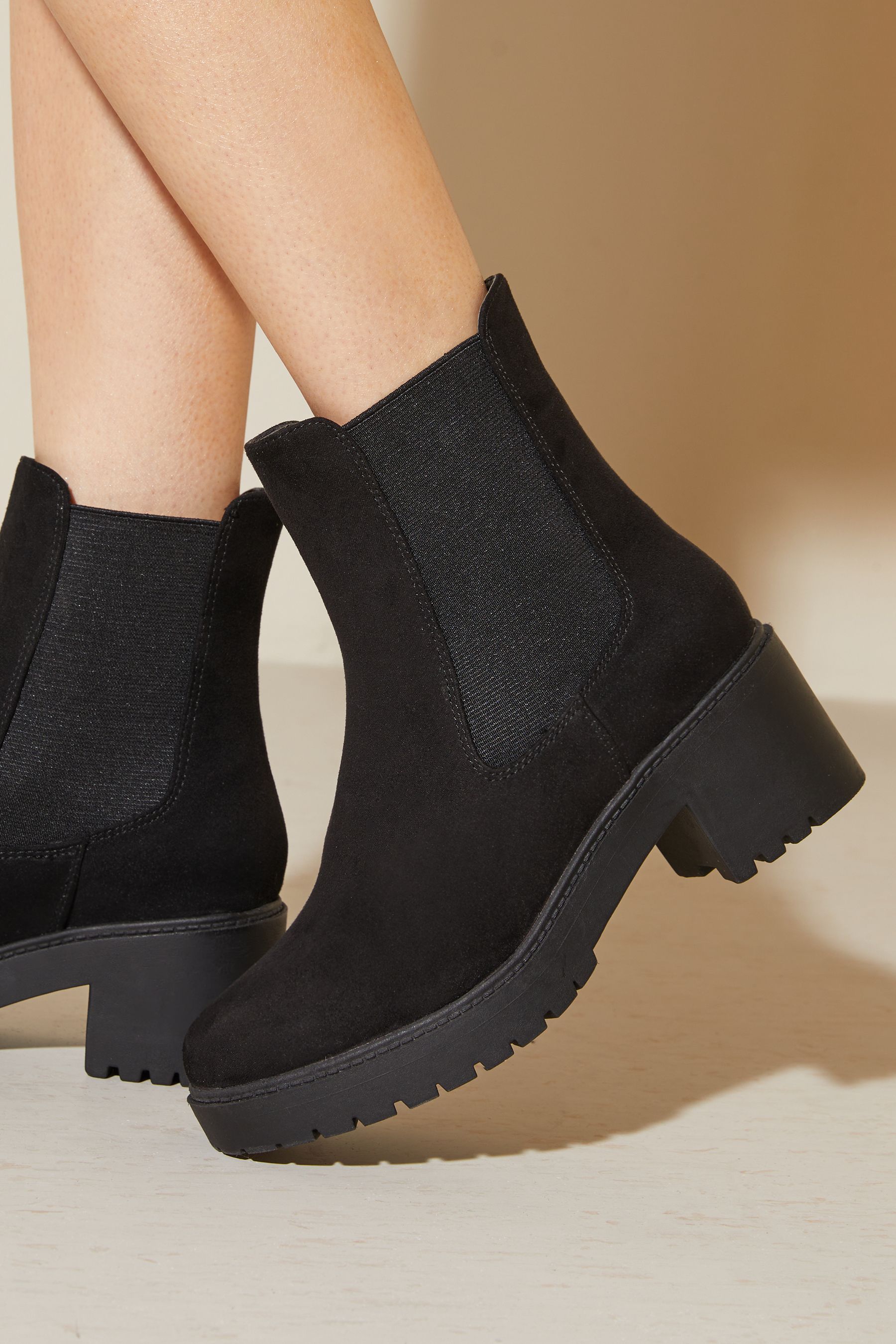 Heeled chelsea ankle boots top