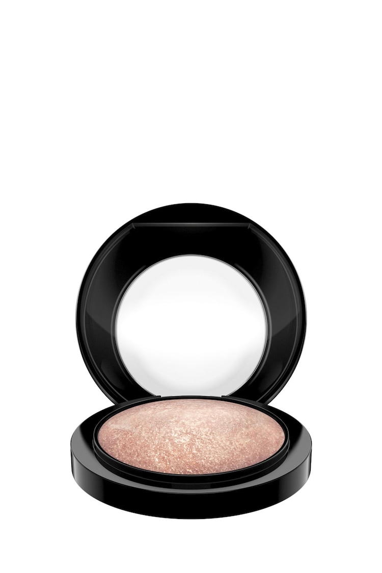 MAC Mineralize Skinfinish - Image 1 of 4