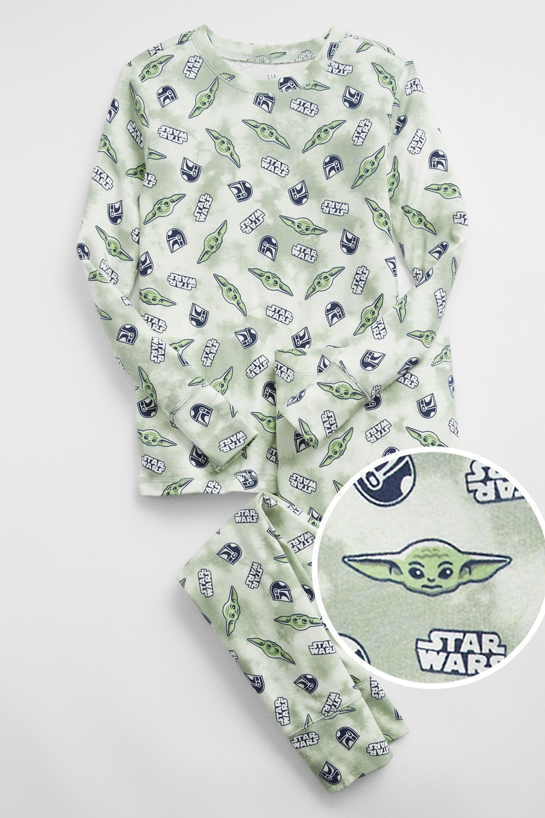 Buy Gap Green Star Wars Grogu and The Mandalorian Long Sleeve Pyjama Set from Next Austria