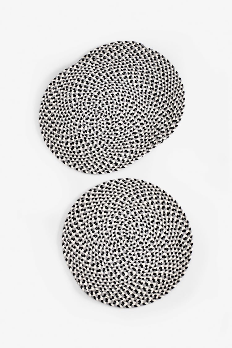 Set of 4 Grey Monochrome Rope Placemats - Image 3 of 3