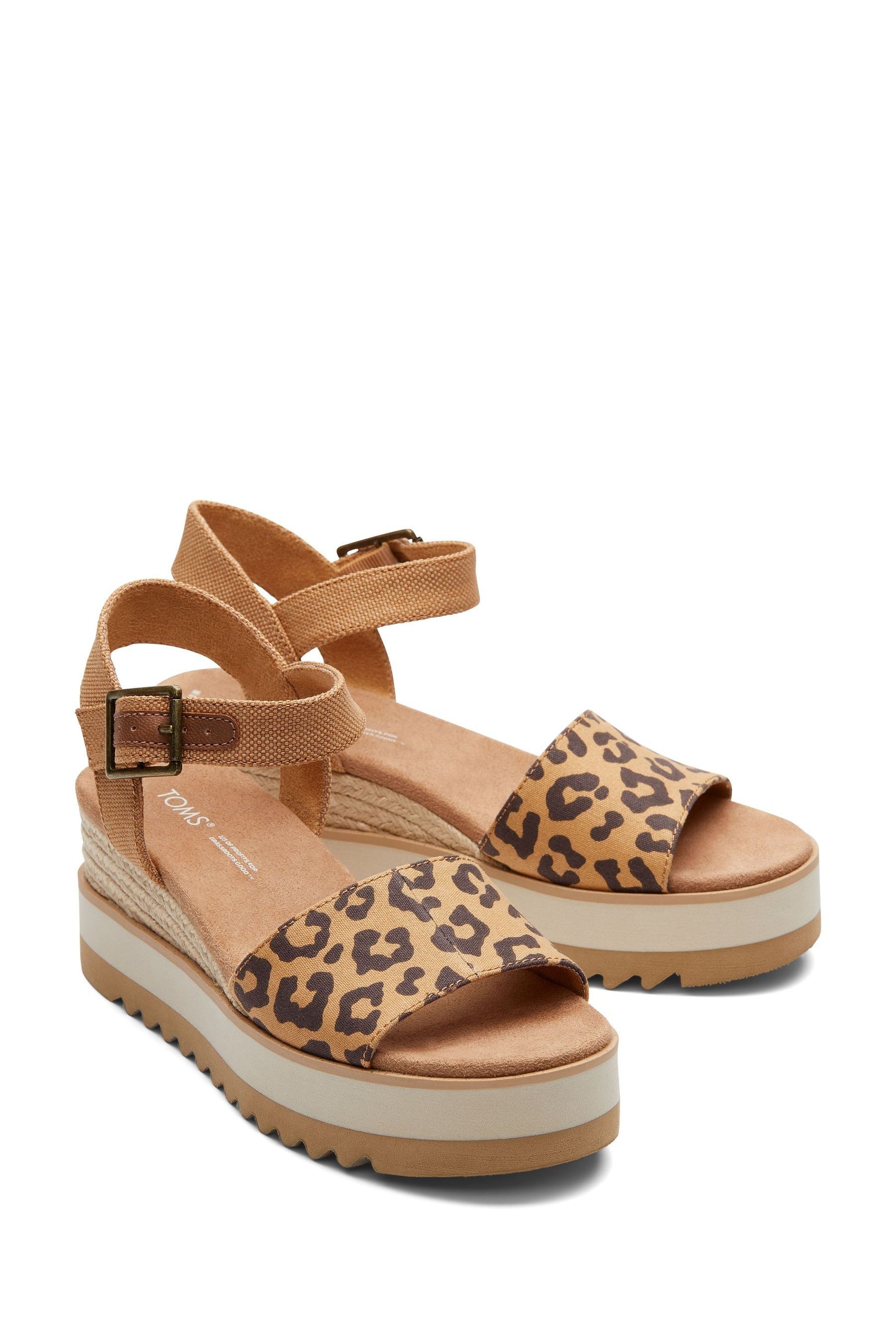 Toms vegan sandals outlet