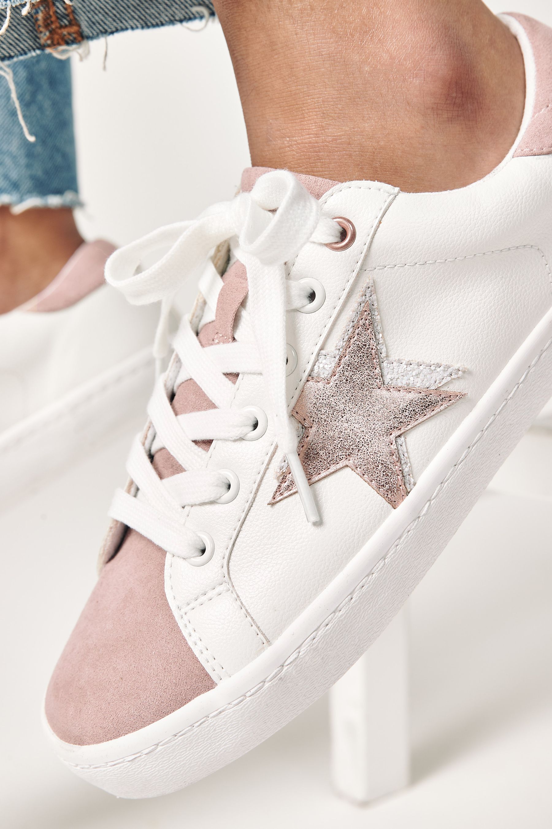 White trainers with gold stars best sale