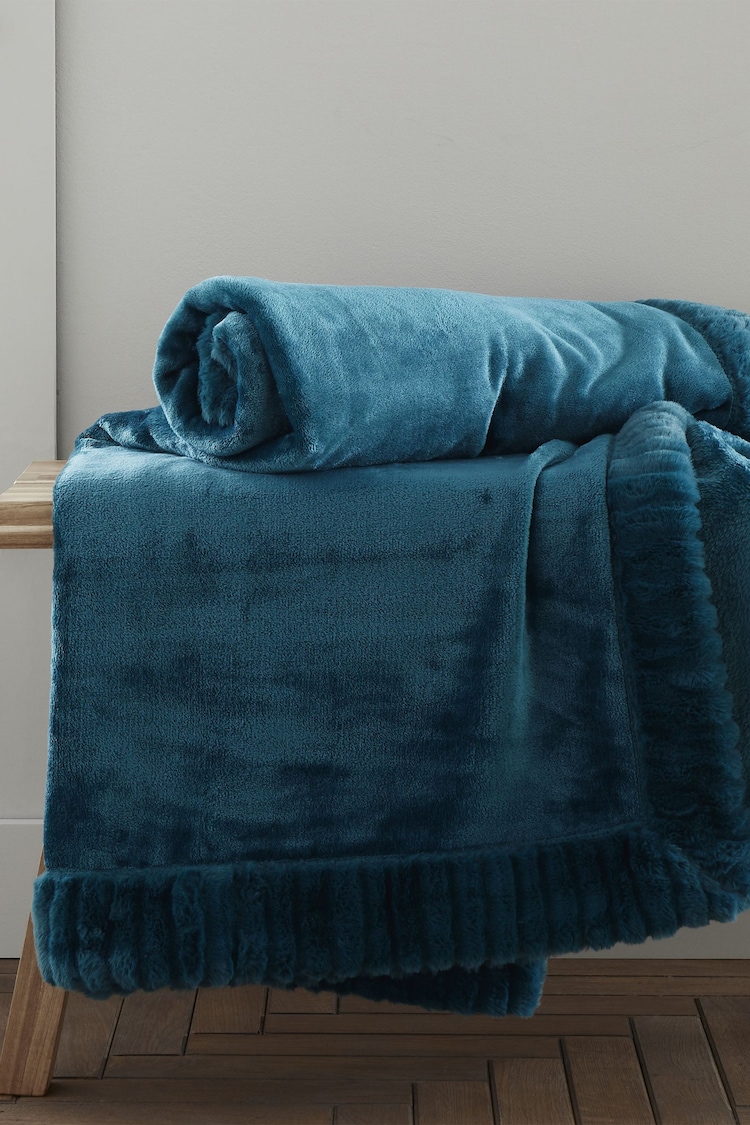 Catherine Lansfield Teal Blue Velvet And Faux Fur Soft and Cosy Throw - Image 1 of 5