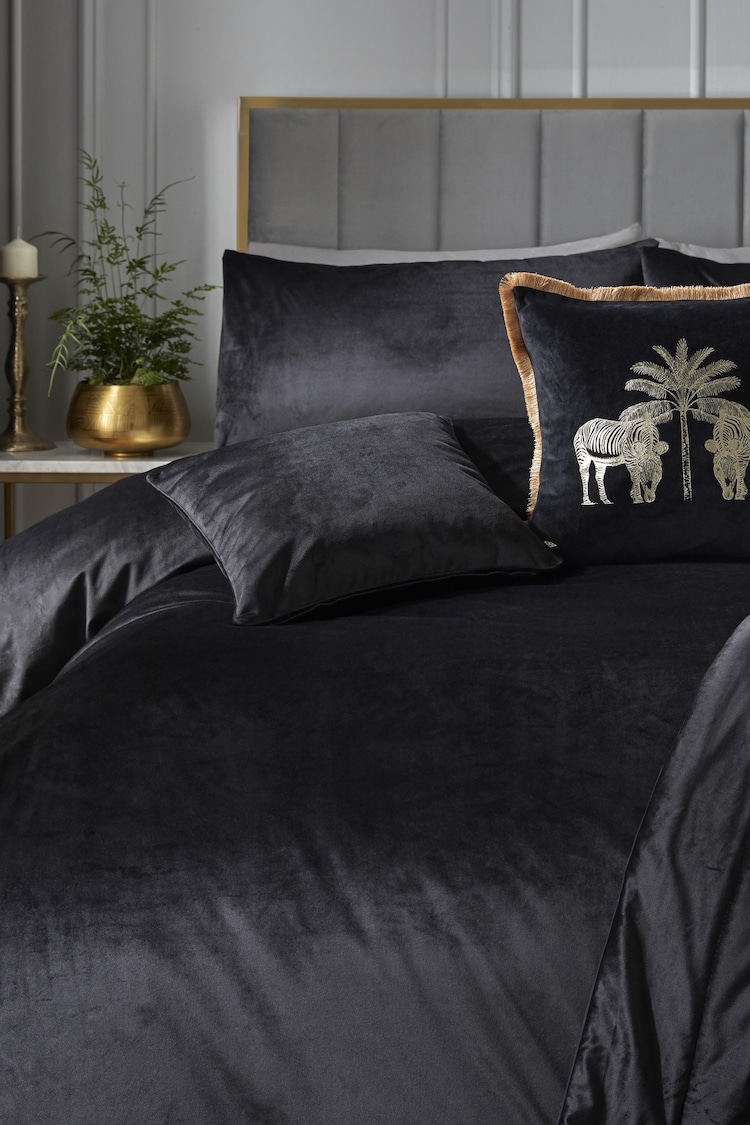 Laurence Llewelyn-Bowen Black Montrose Velvet Duvet Cover Set - Image 4 of 4