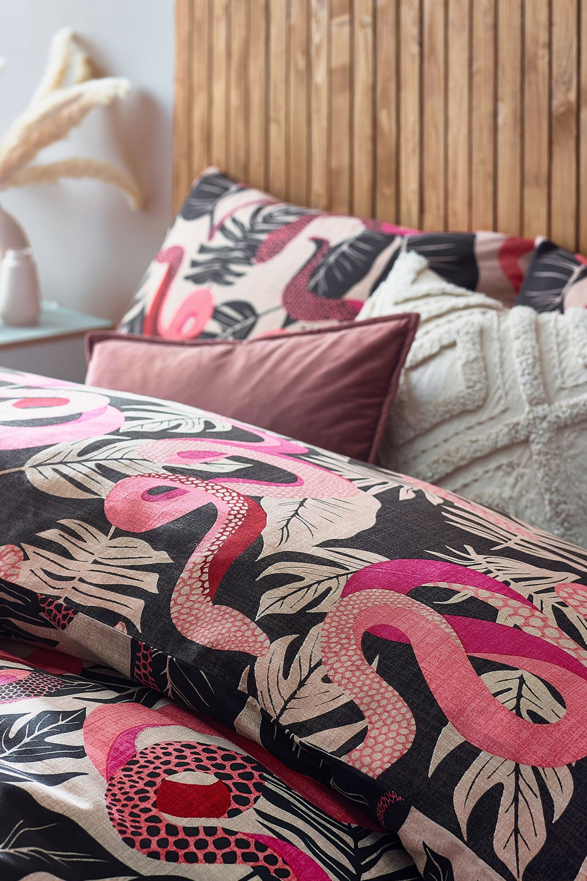 furn. Ruby Pink Serpentine Tropical Reversible Duvet Cover and Pillowcase Set - Image 2 of 3