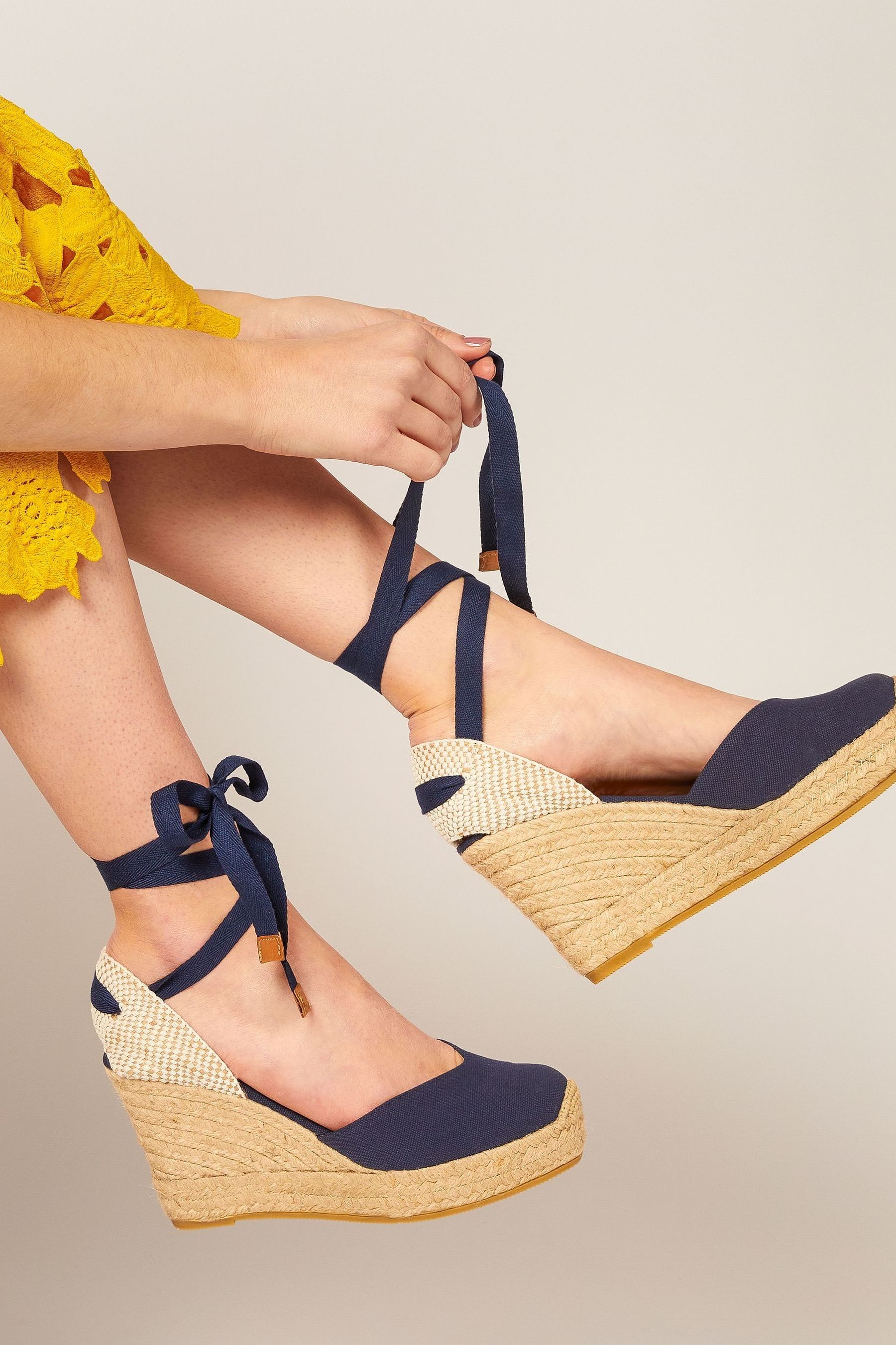 Jones espadrilles shop