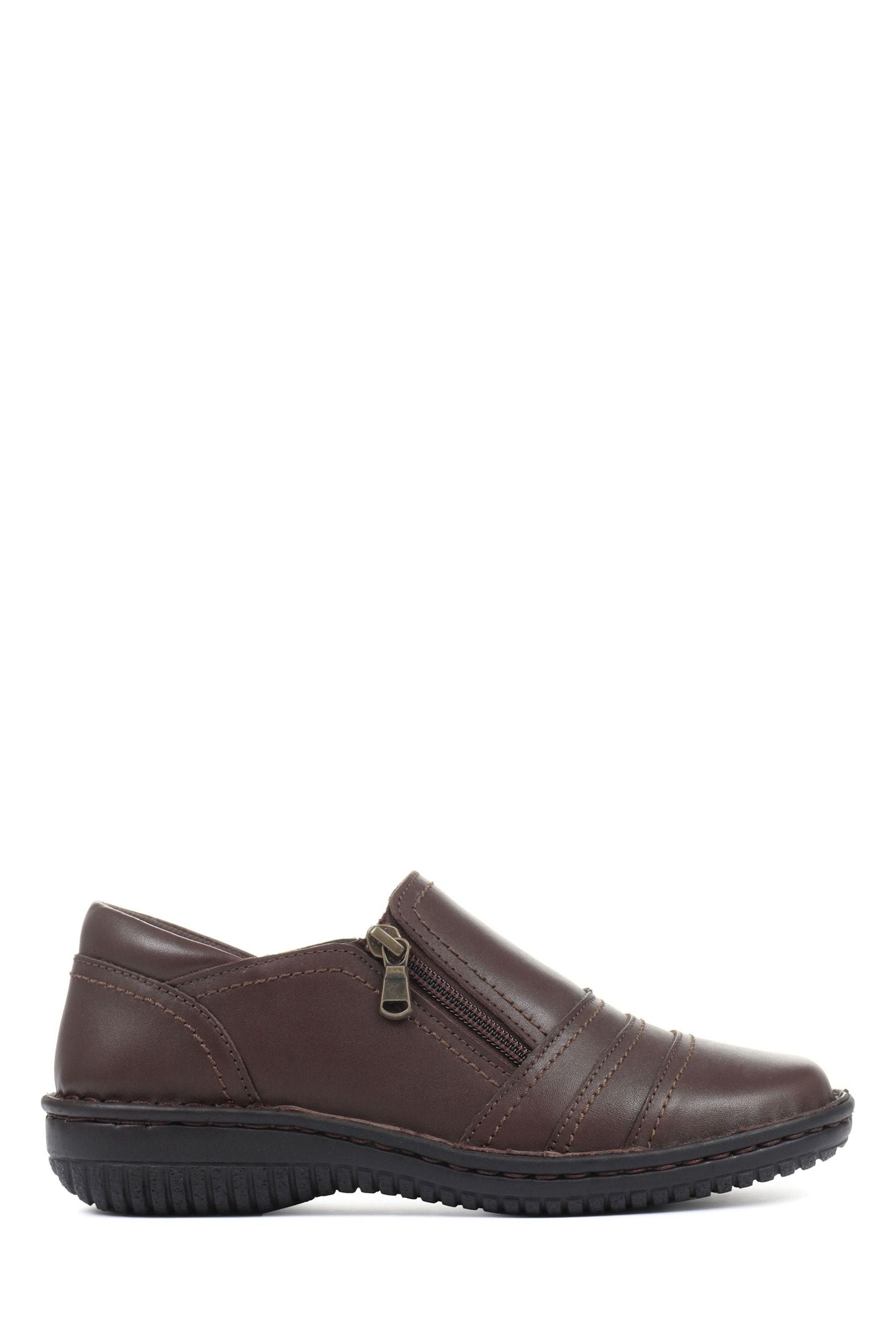 Loretta shoes deals