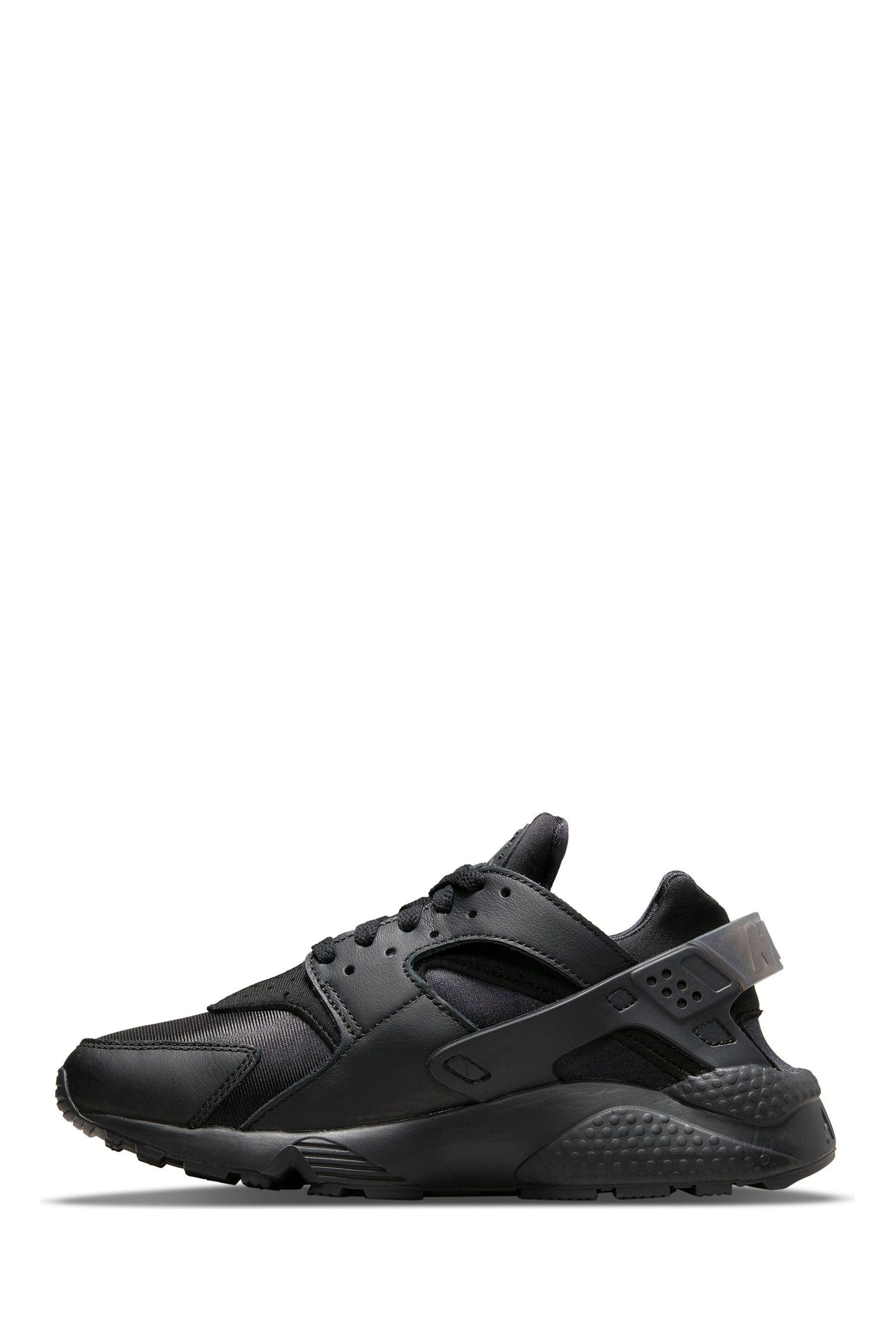 Huarache trainers store