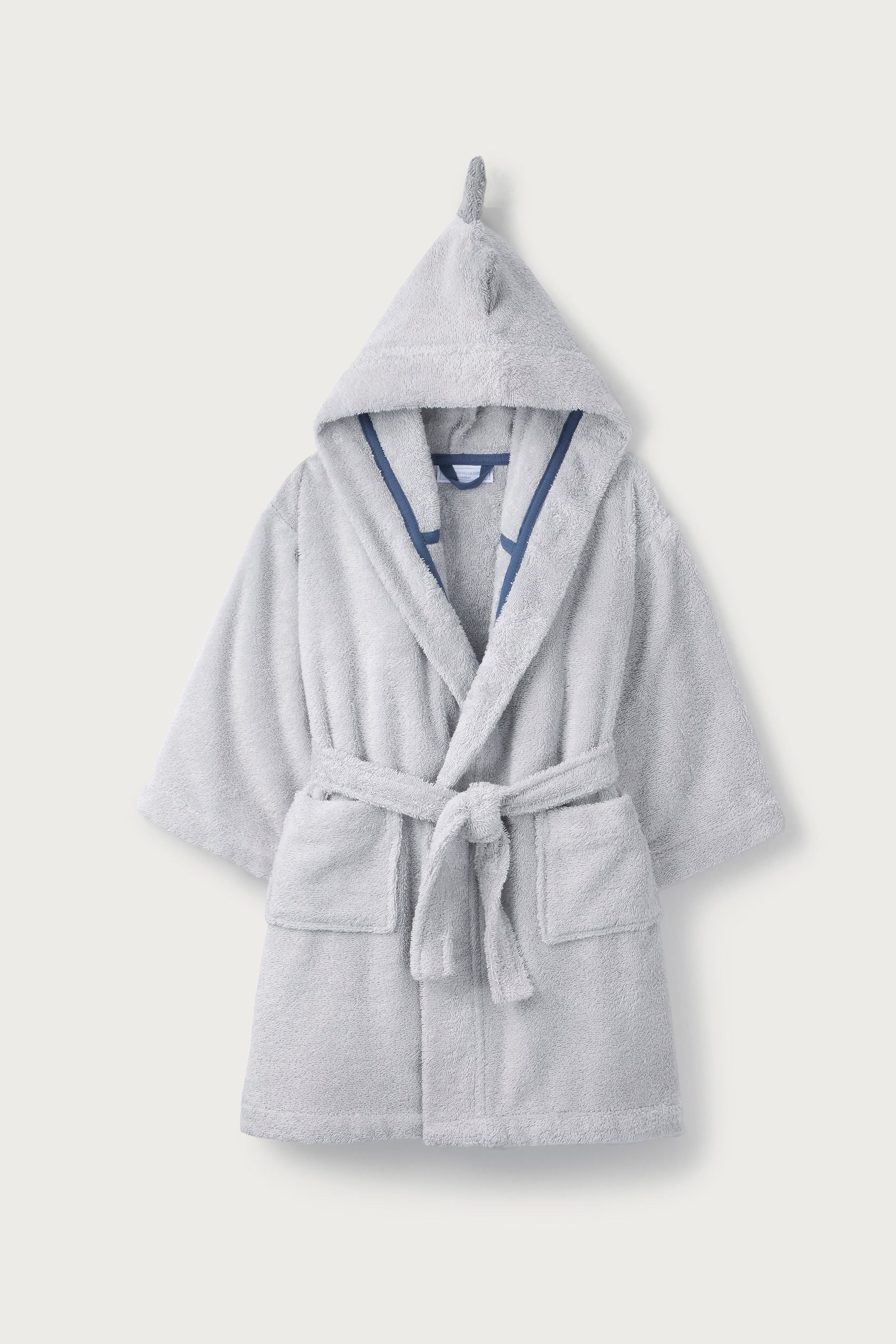 White company towel robe 2025