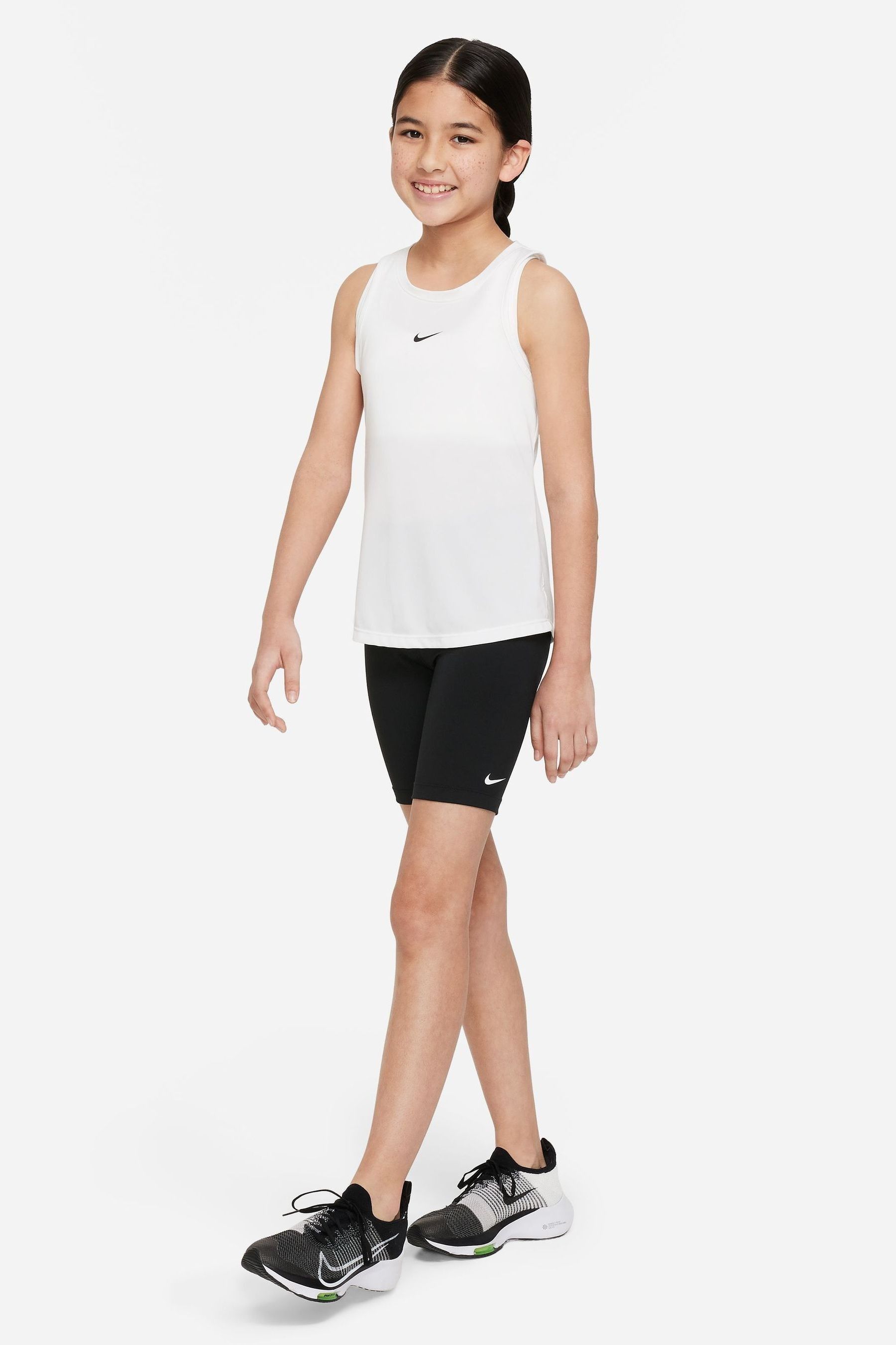 Grey cycling shorts nike best sale