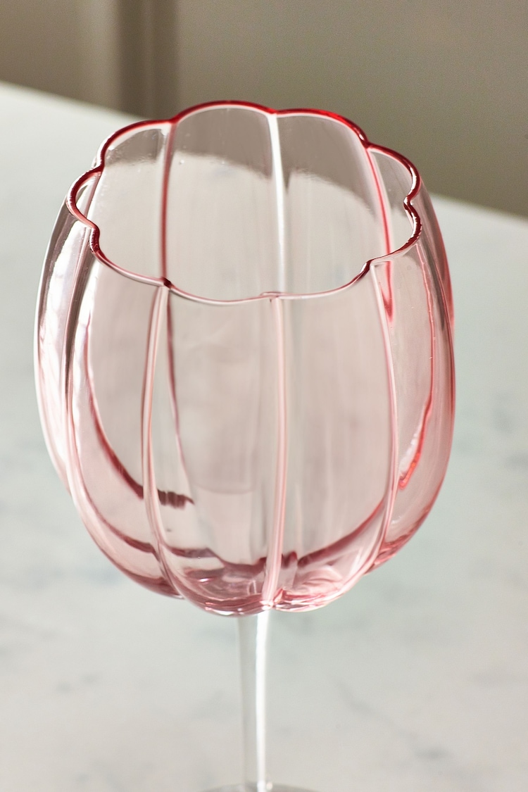 Set of 4 Pink Ottilie Wine Glasses - Image 2 of 5