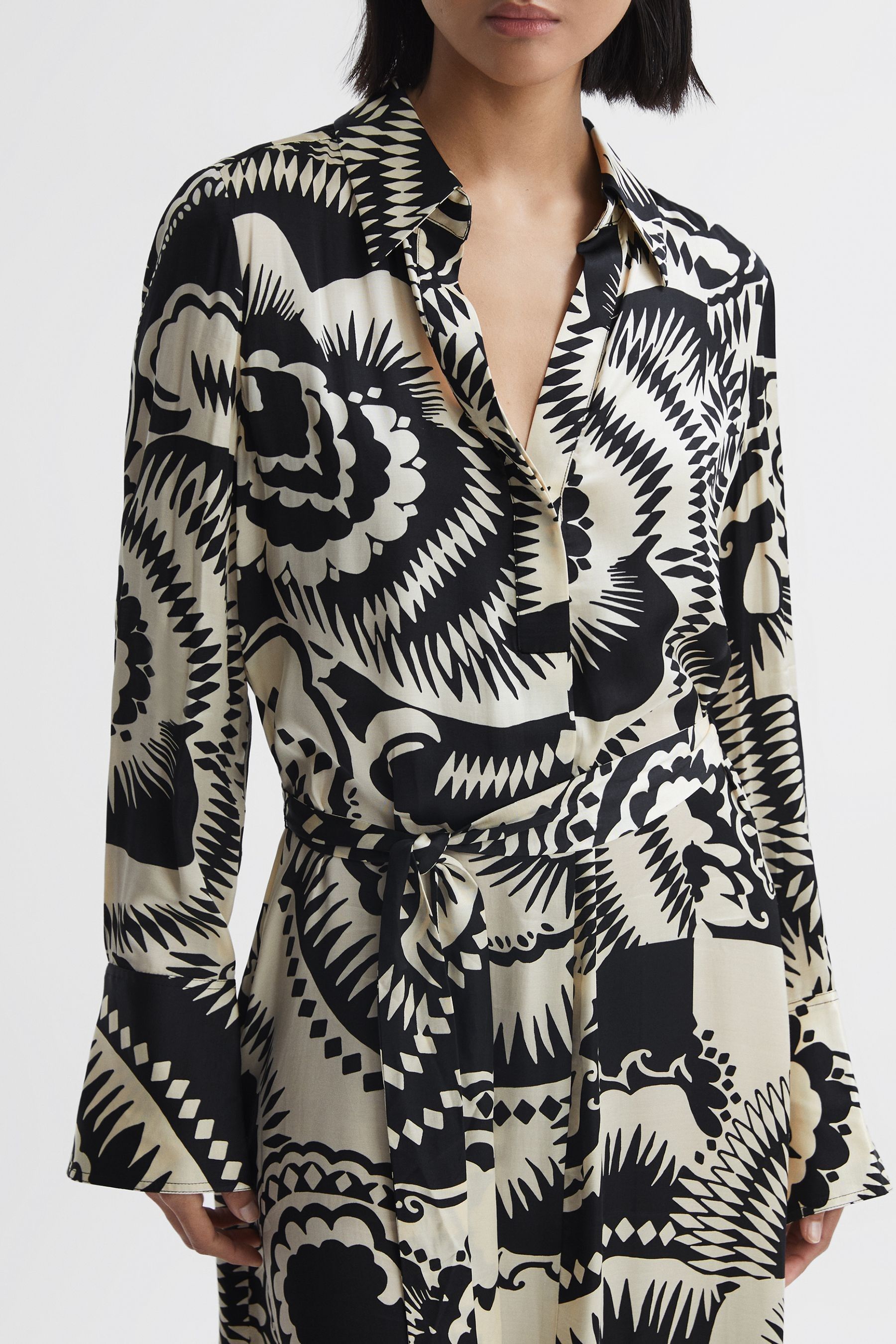Buy Reiss Black White Tilly Printed Long Sleeve Midi Dress from Next Luxembourg