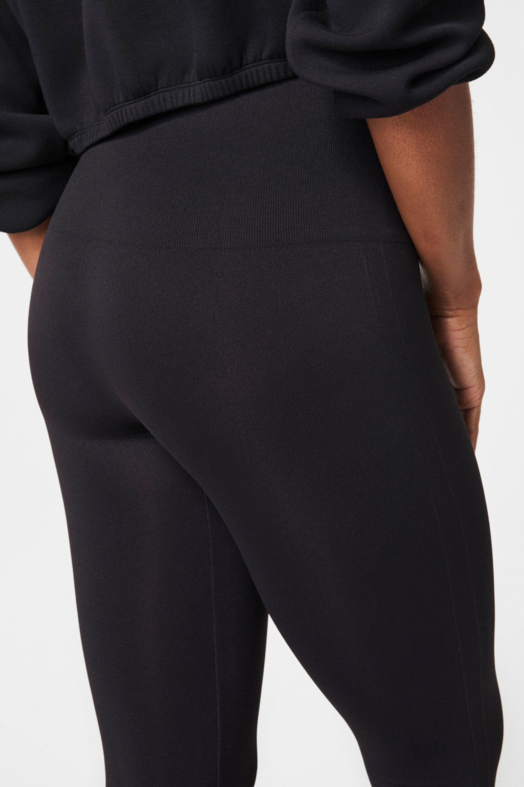 Spanx essential seamless leggings deals