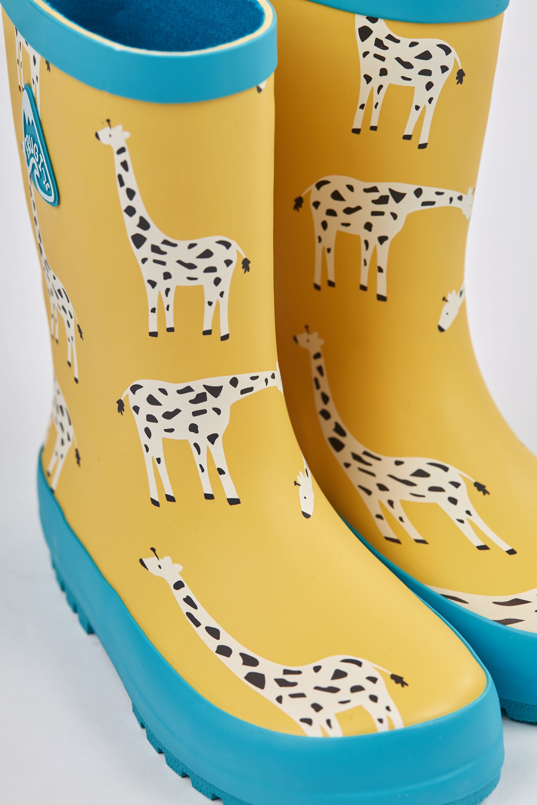 Giraffe rain boots store