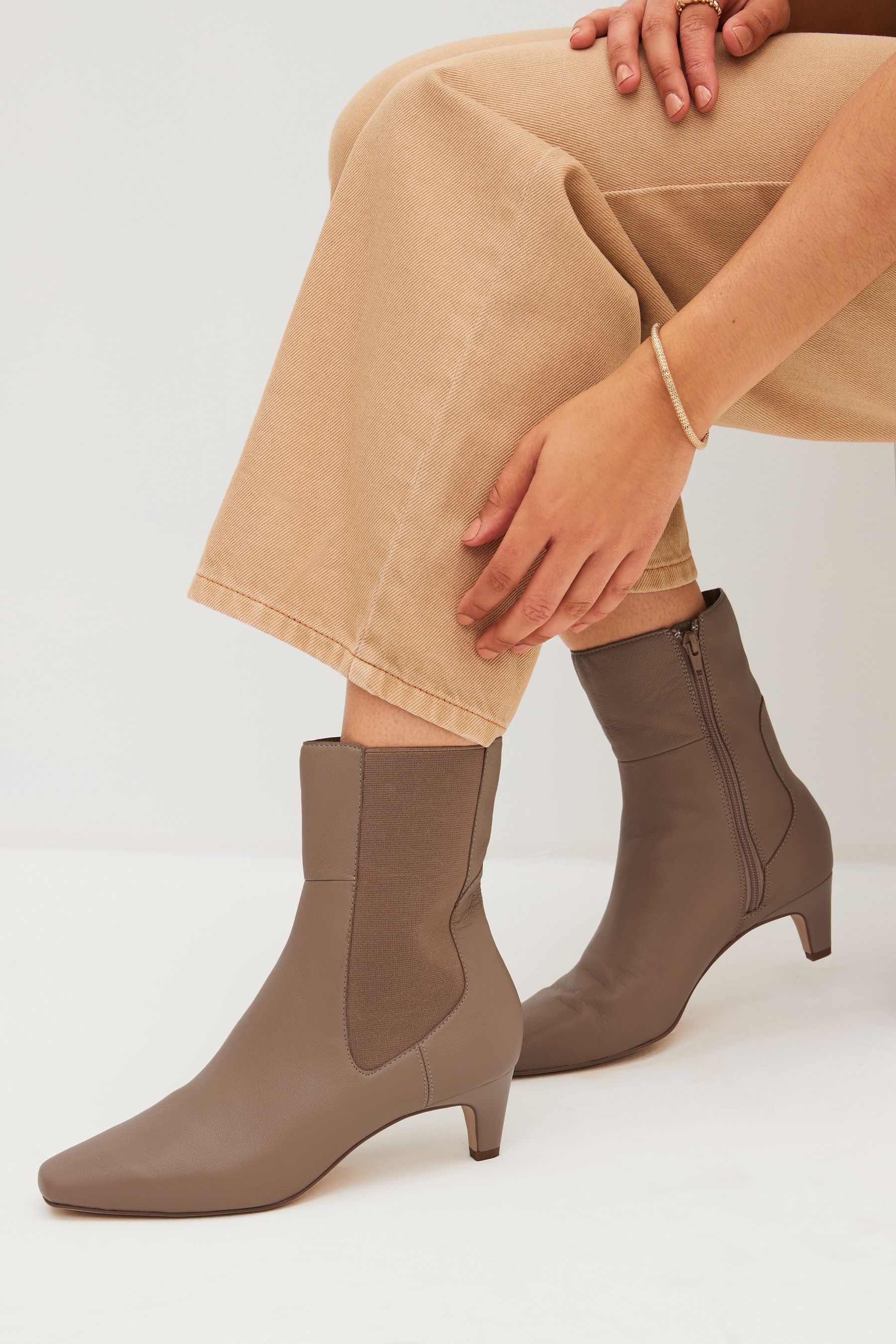 Chelsea boots for wide ankles hotsell