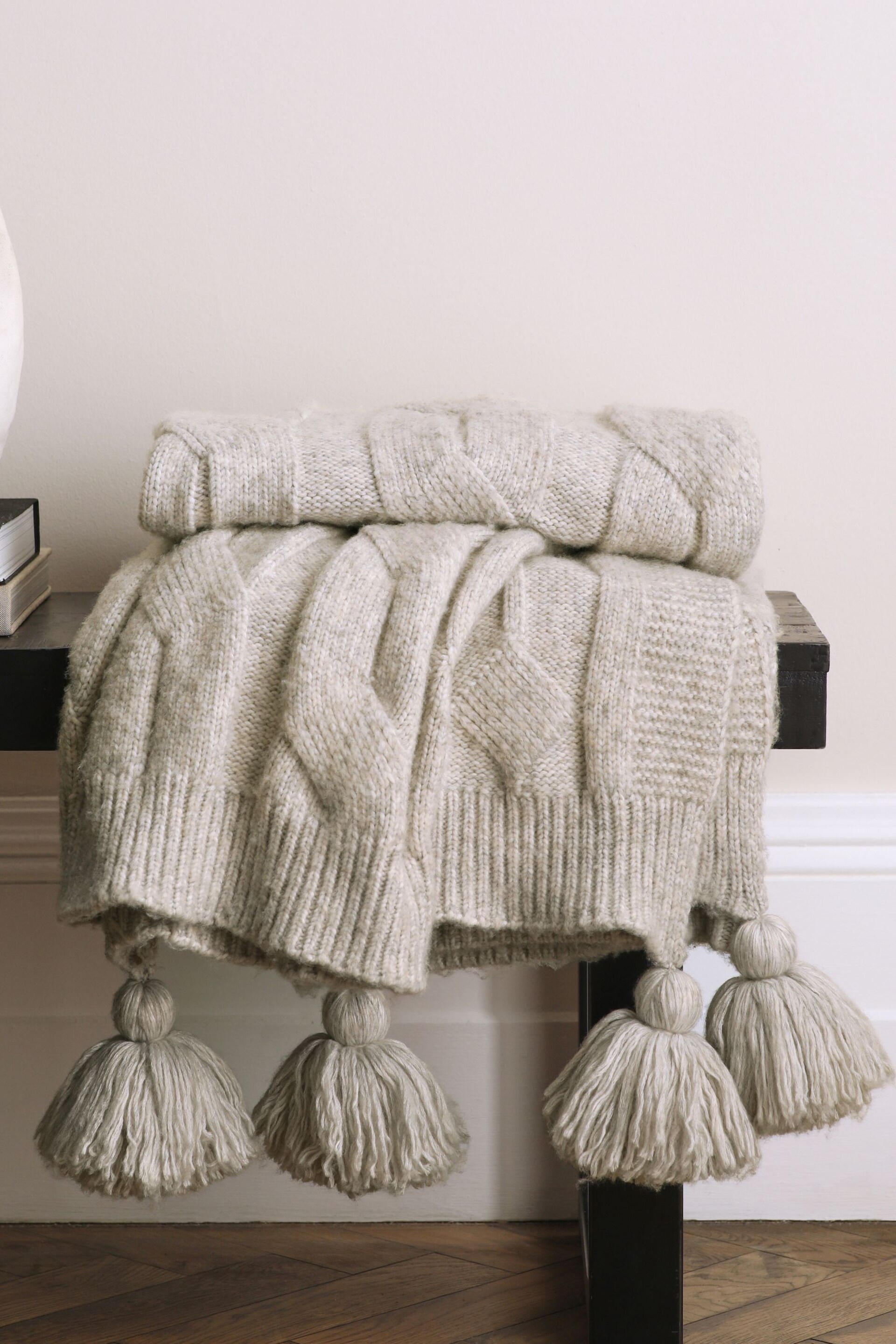 Light Grey Cosy Cable Knit Throw - Image 4 of 5