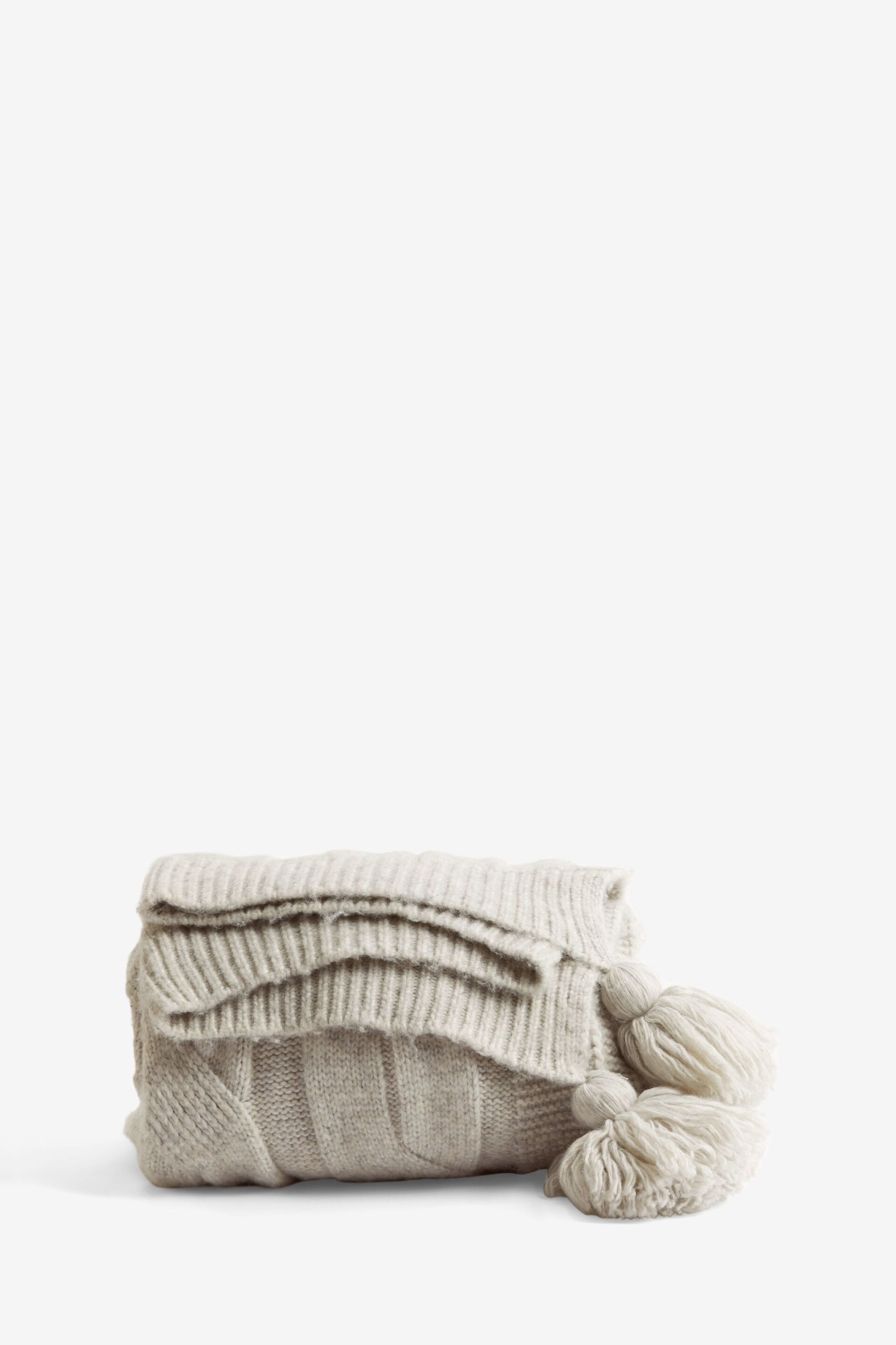 Light Grey Cosy Cable Knit Throw - Image 5 of 5