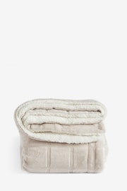 Champagne Gold Cosy Sherpa Fleece Grid Throw - Image 4 of 5