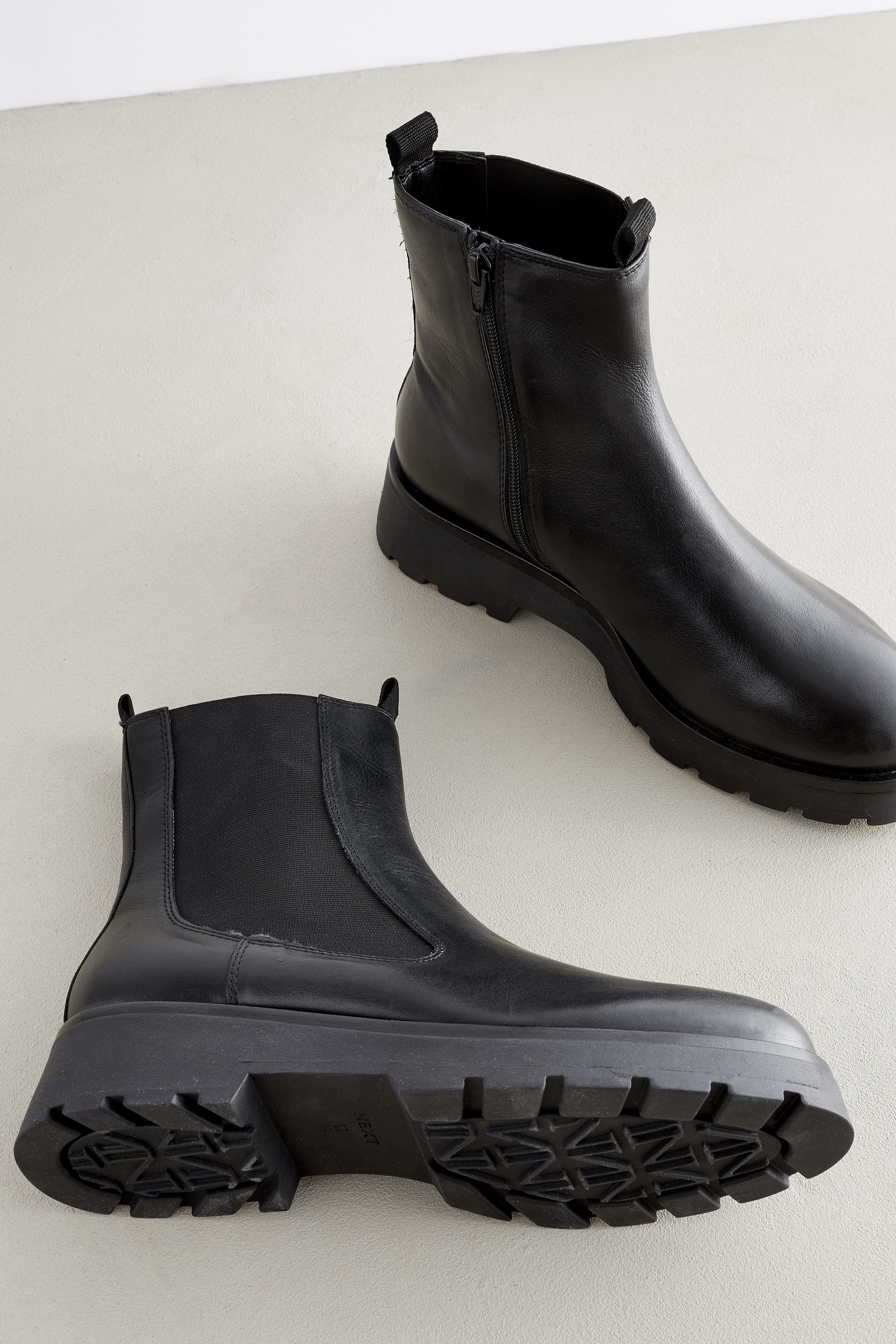 Thick sole chelsea boots hotsell