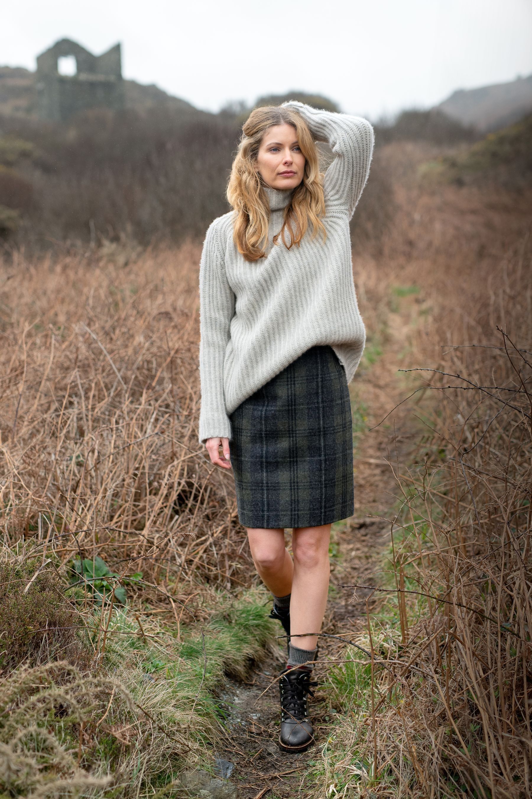 Wool skirt next top