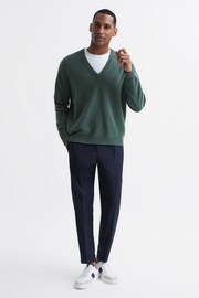 Reiss Pine Green Spires Merino V-Neck Relaxed Jumper - Image 3 of 7