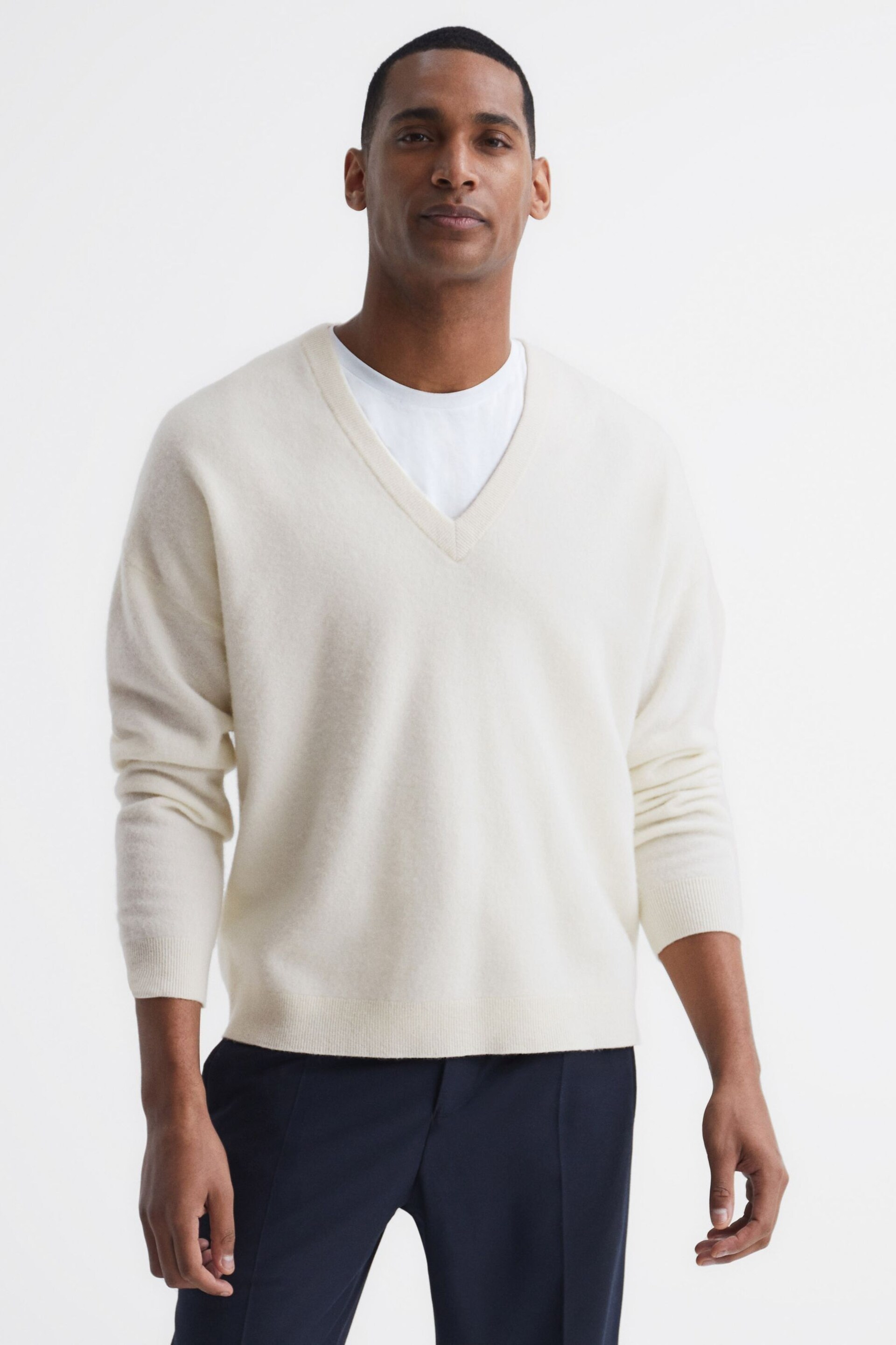 Reiss Ecru Spires Merino V-Neck Relaxed Jumper - Image 1 of 7