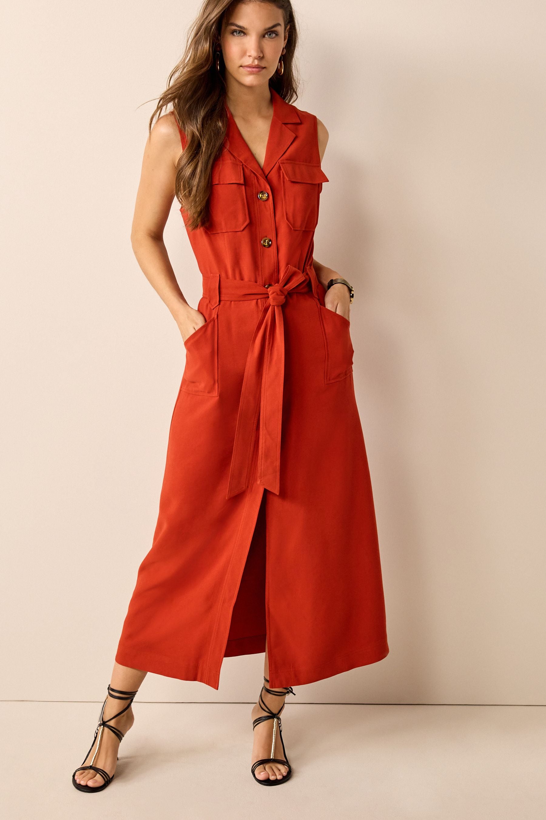 Downdress 2025