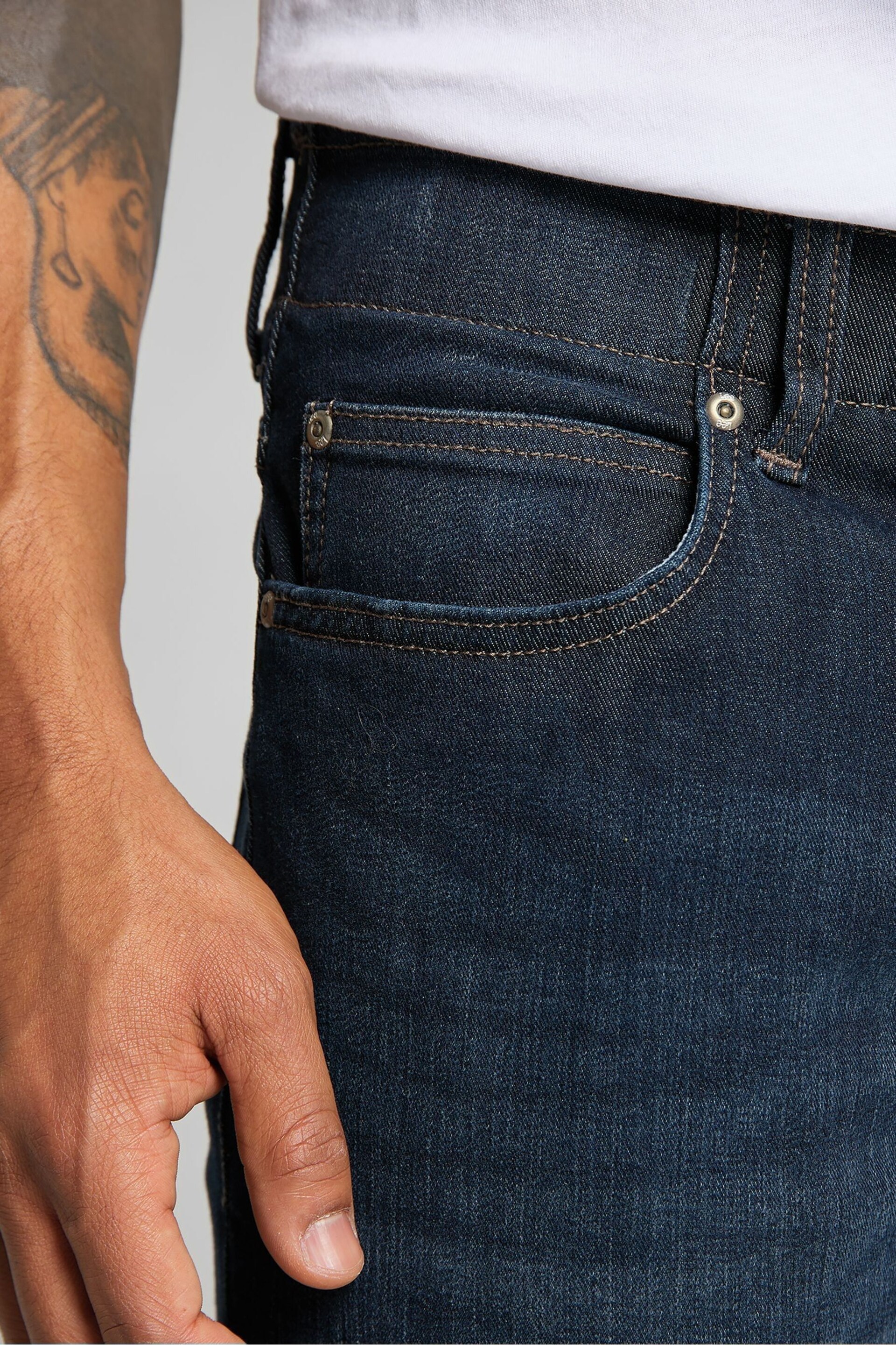 Lee Denim Extreme Motion Straight Fit Jeans - Image 5 of 7