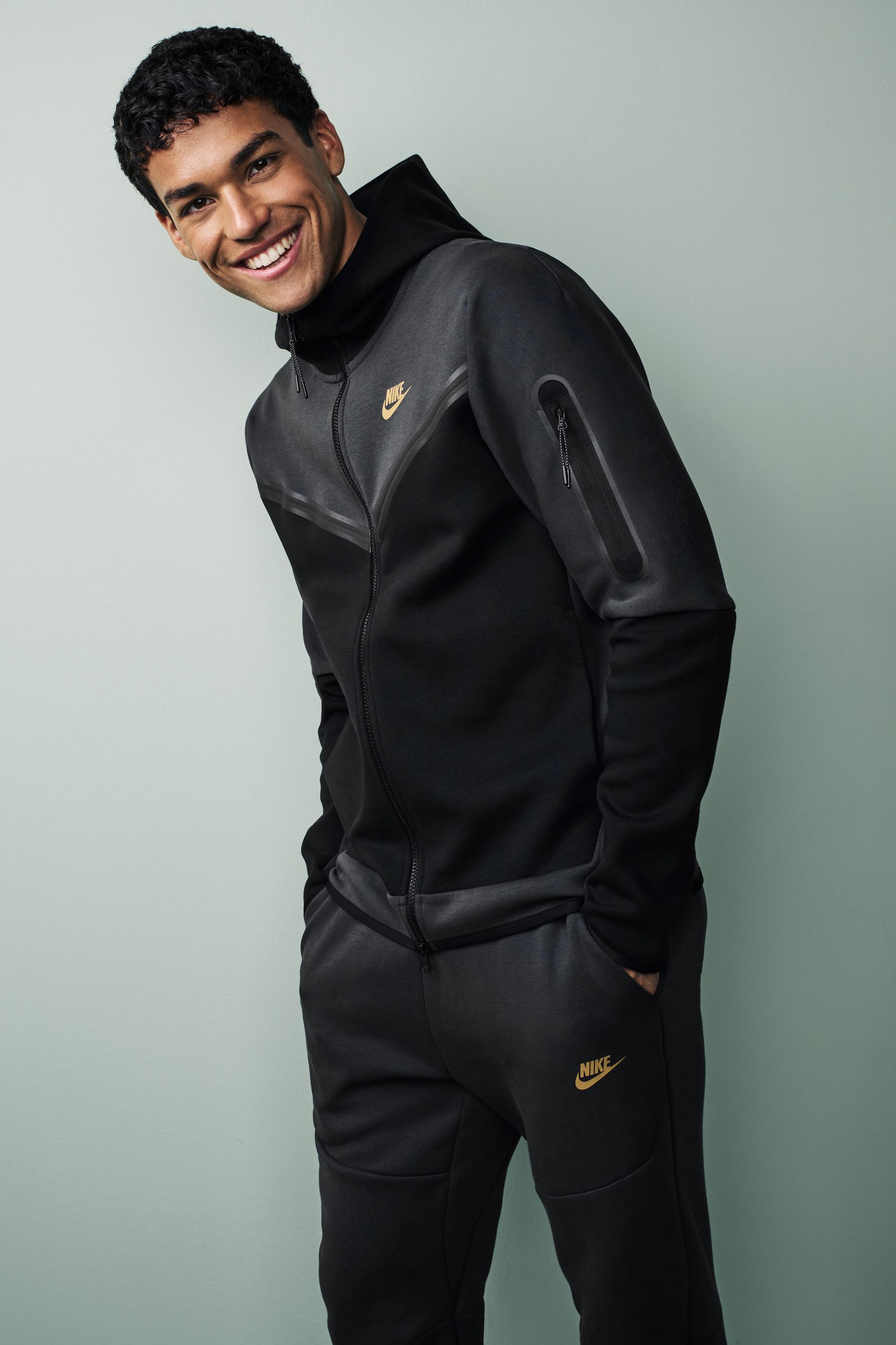 Next nike tech outlet