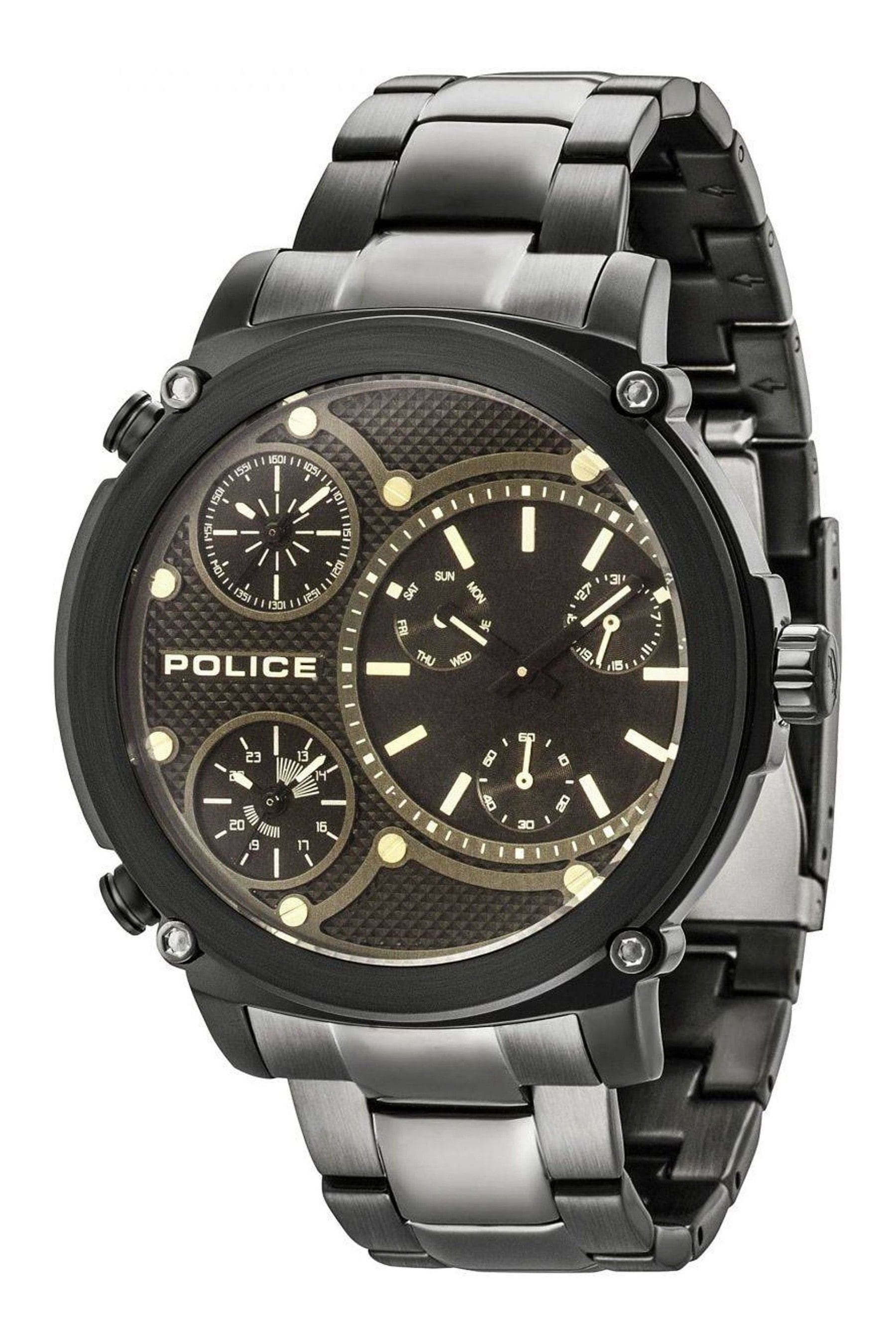 Police watch titan new arrivals