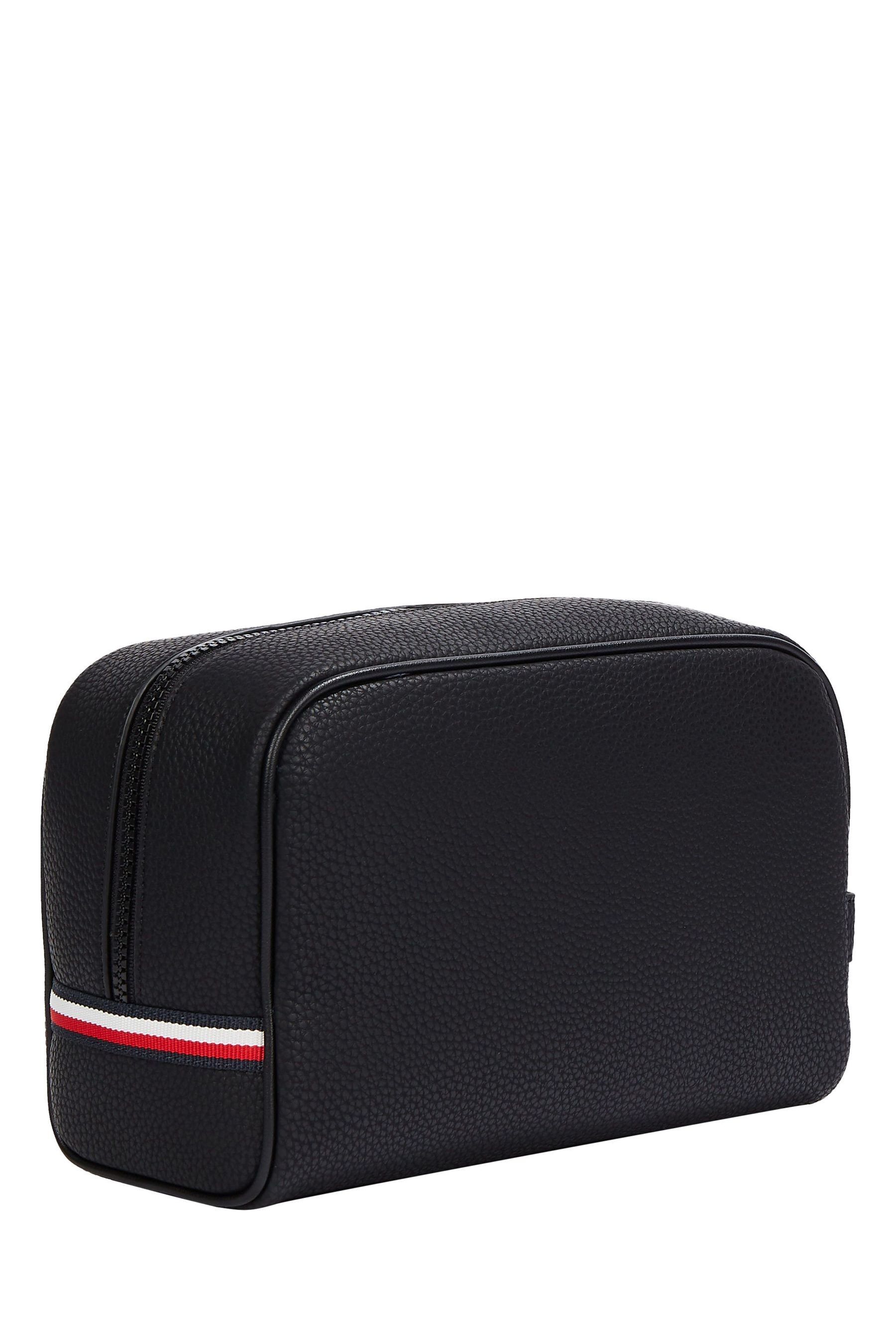 Tommy hilfiger toiletry bag sale