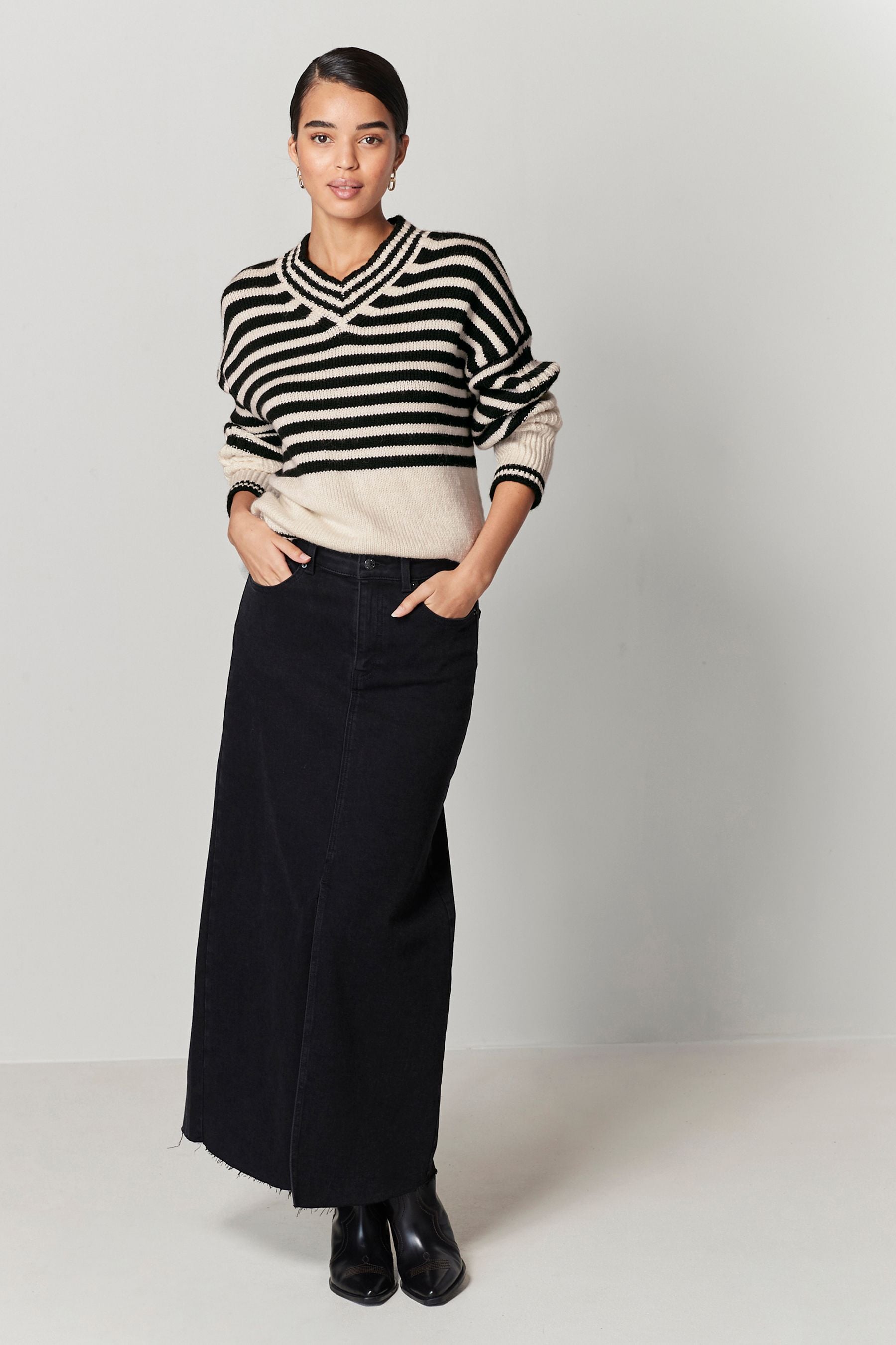High v neck jumper top