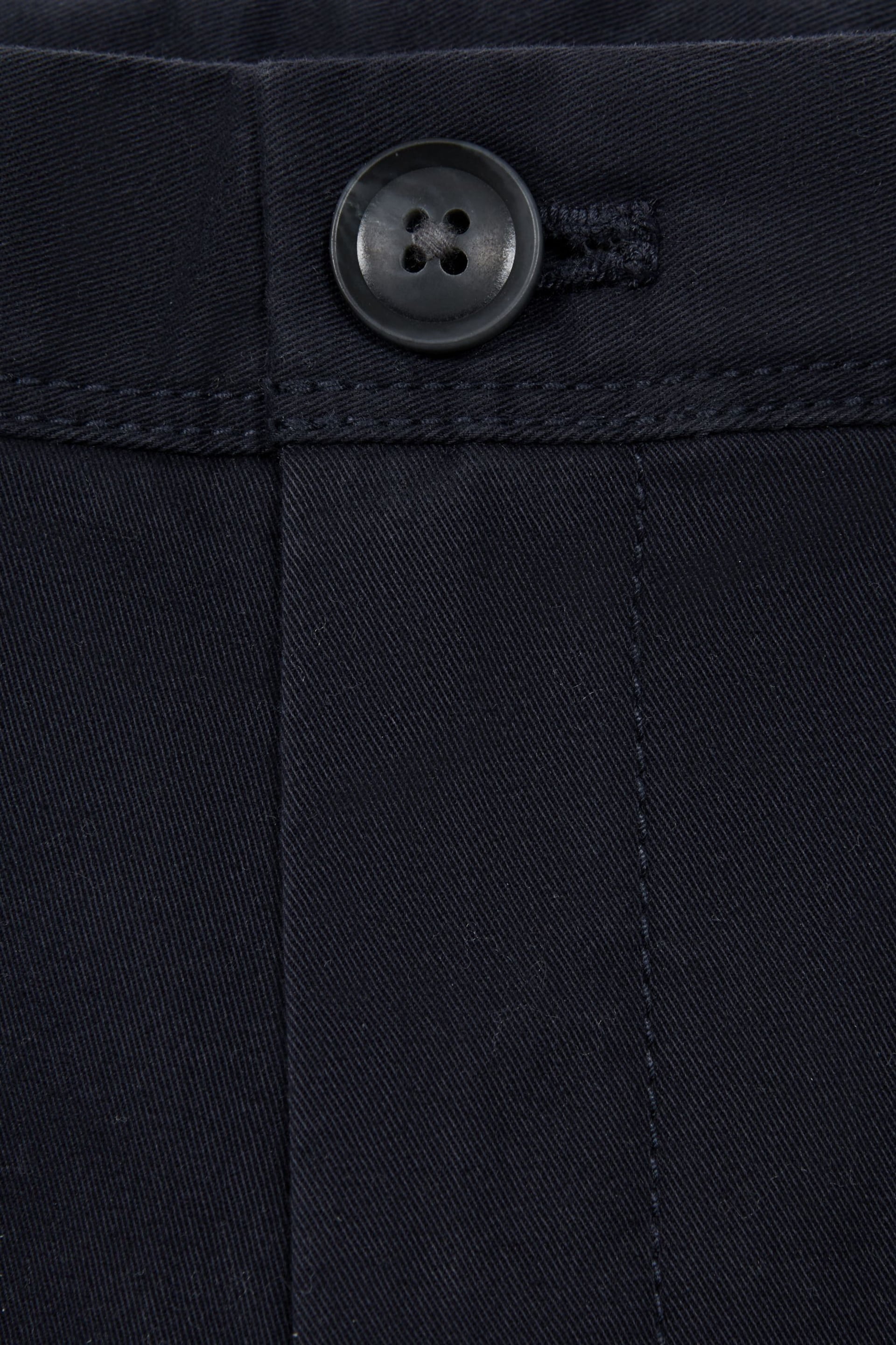 Reiss Navy Pitch Senior Slim Fit Casual Chinos - Image 5 of 5