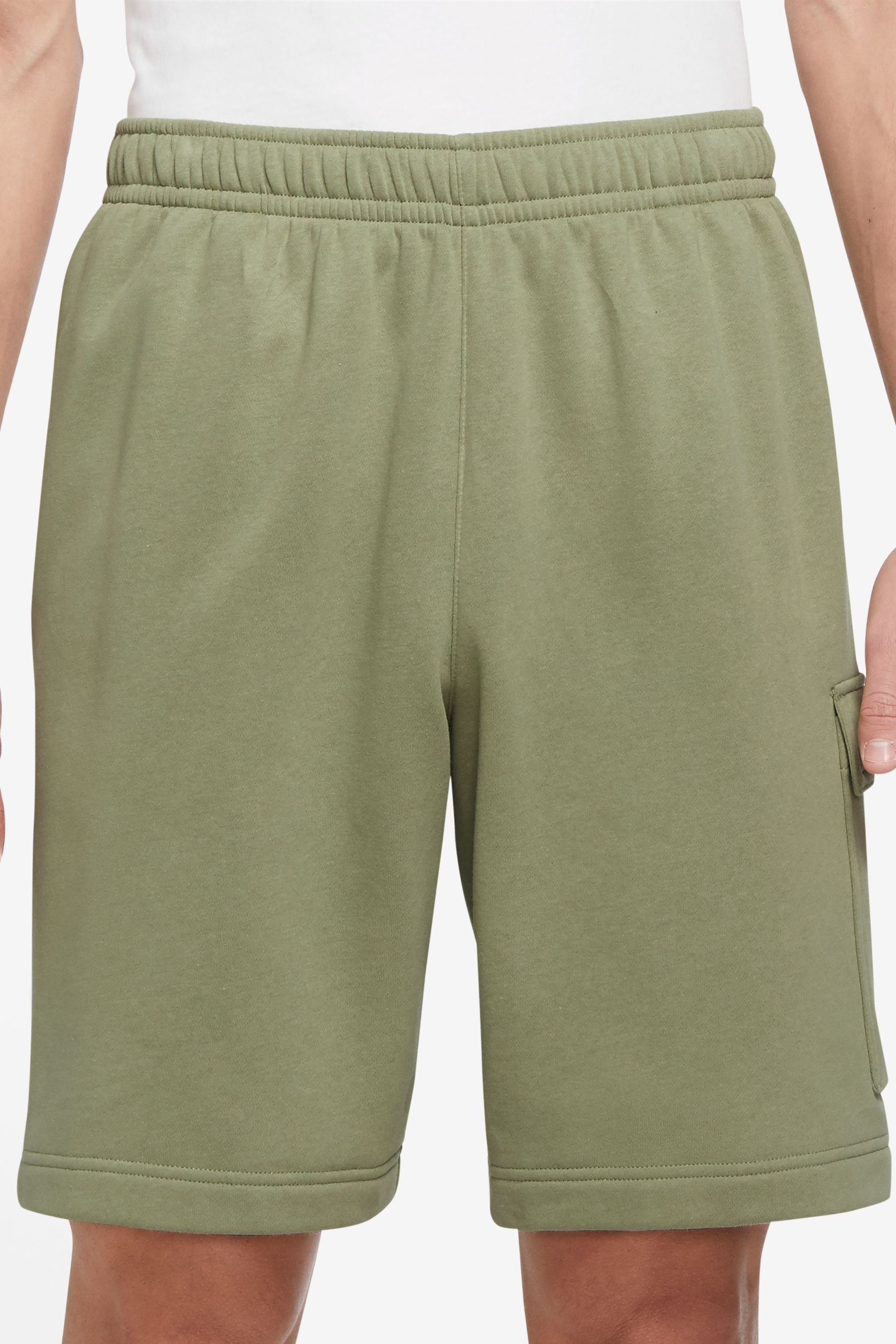 Nike club fleece shorts green hot sale