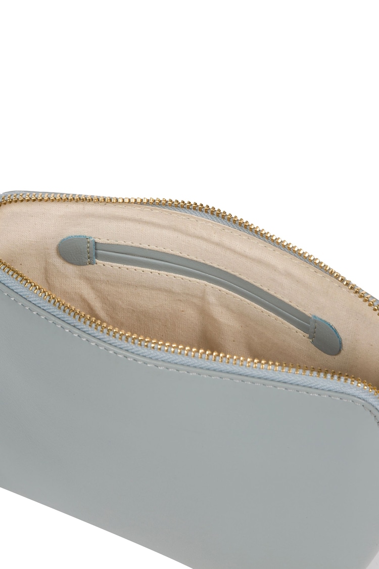 Pure Luxuries London Theydon Leather Cosmetic Bag - Image 5 of 5