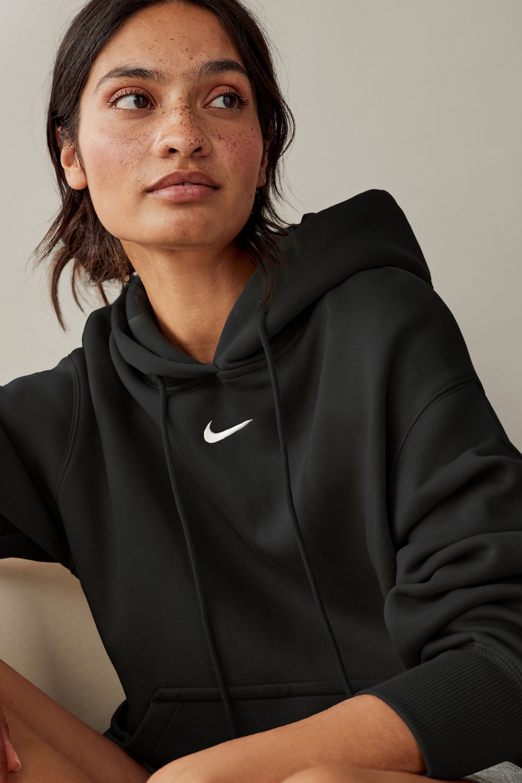 Nike mini swoosh oversized hoodie with pocket in black 2025