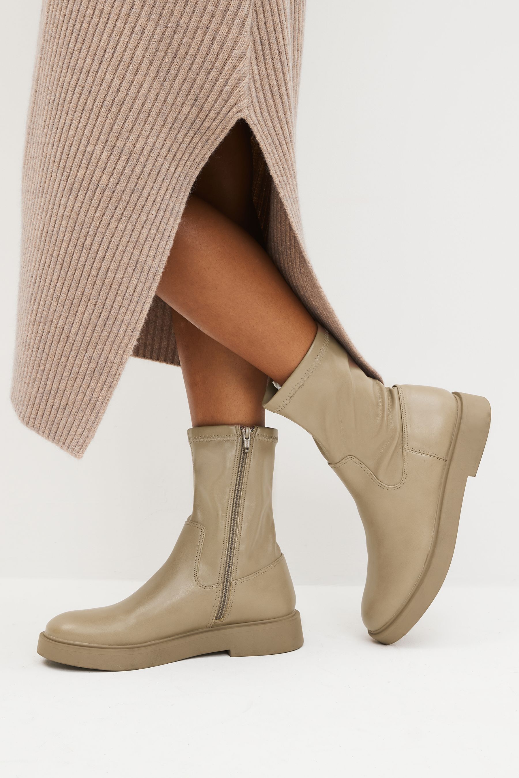 Beige chelsea boots womens online