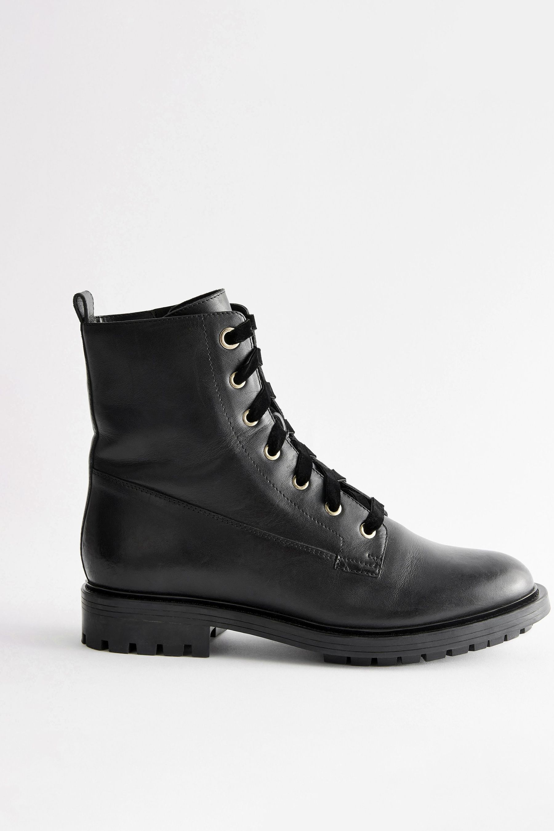 Chunky black boots 9s hotsell