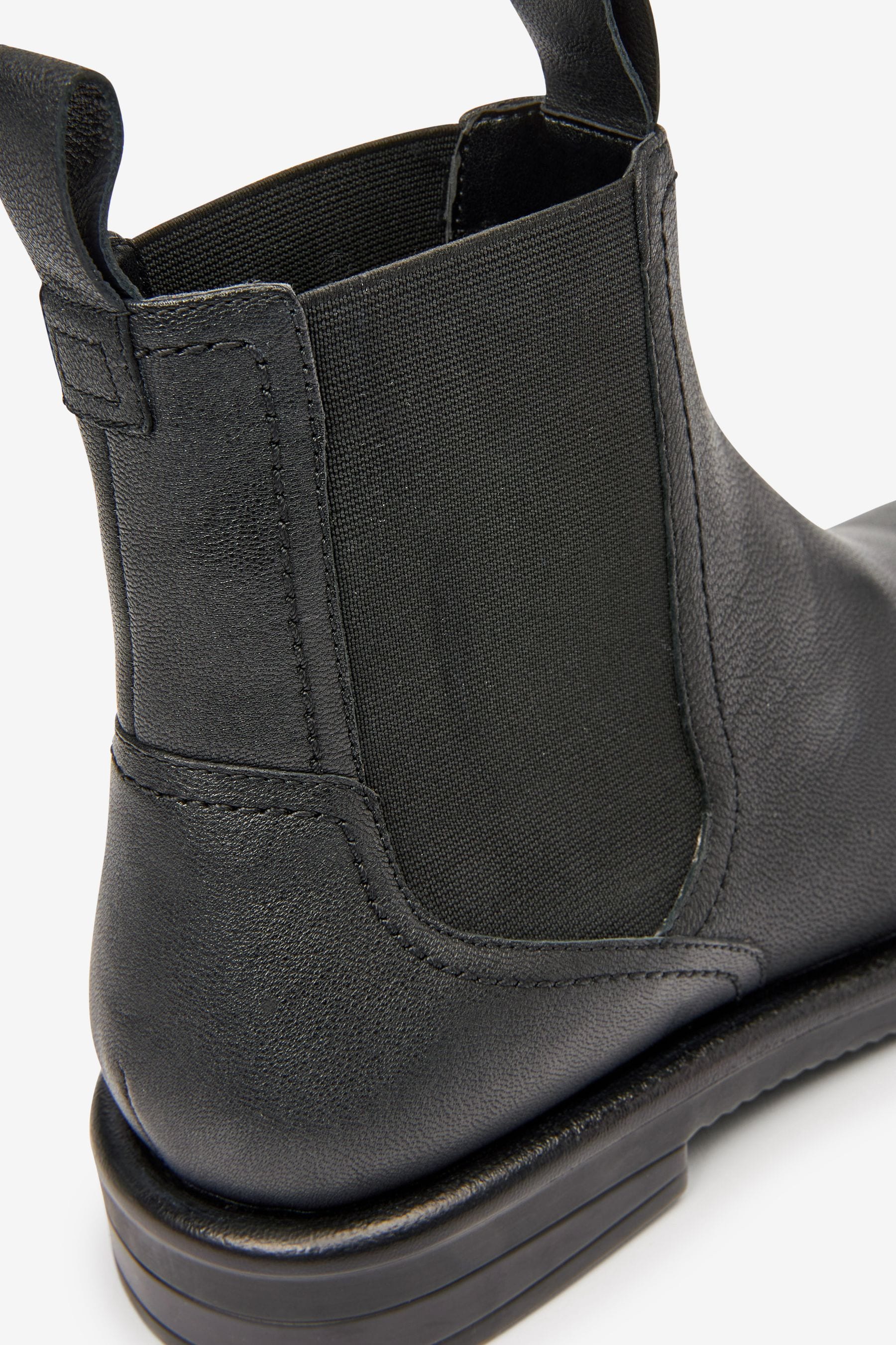 Wide fit chelsea boots mens top